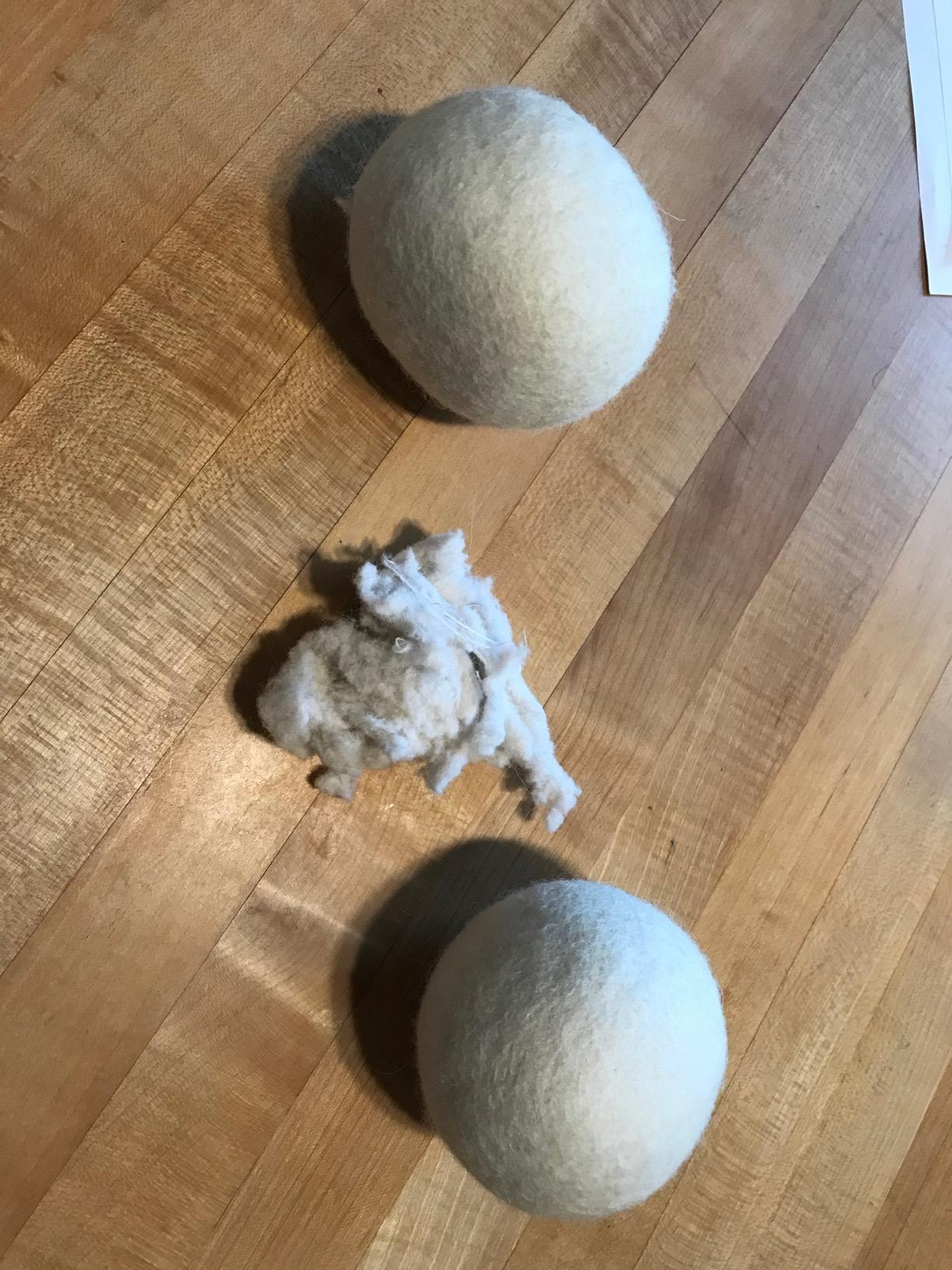 Wool Dryer Balls XL 4-Pack - 100% Pure New Zealand Wool, Ecoigy Natural Fabric Softener, Reduces Wrinkles & Drying Time, Ideal for Essential Oils, Dryer Sheets Alternative,Dryer Balls Laundry Reusable customer photo 1