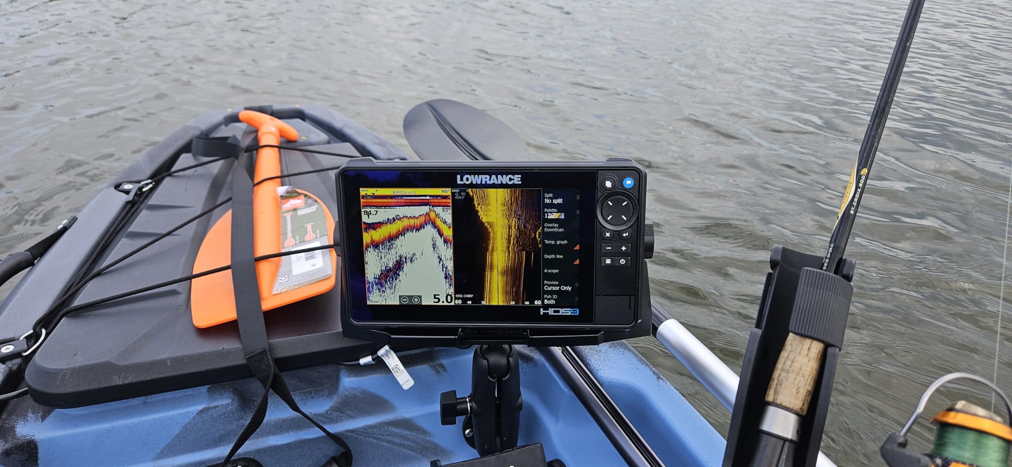 Lowrance HDS PRO Fish Finder/Chartplotter with C-MAP, ActiveTarget 2 XL Ready, Full System Networking (9-inch touchscreen) customer photo 2