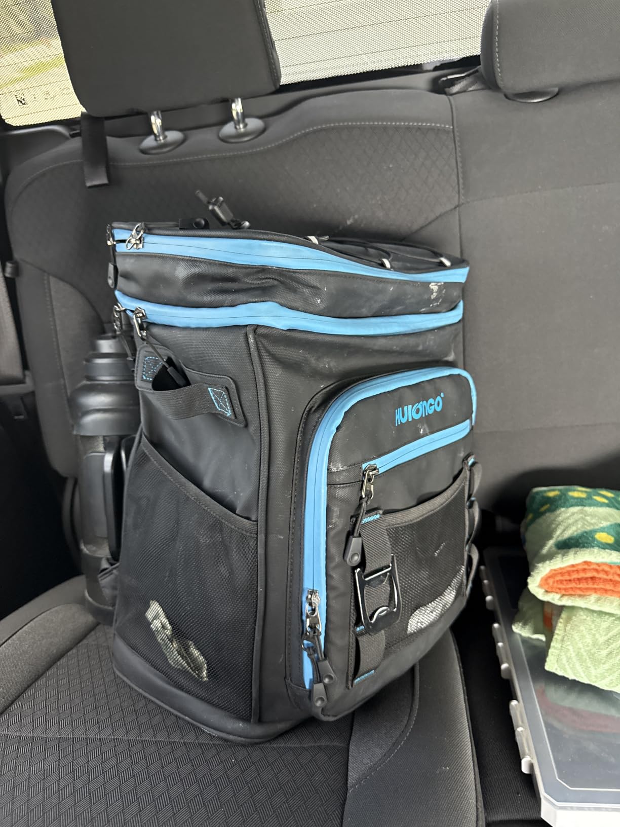 Hulongo Large Waterproof Insulated Cooler Backpack, 30L, 48 Cans, Men & Women, Leak Proof, for Camping, Beach, Fishing, Picnic, Travel, Outdoor customer photo 1