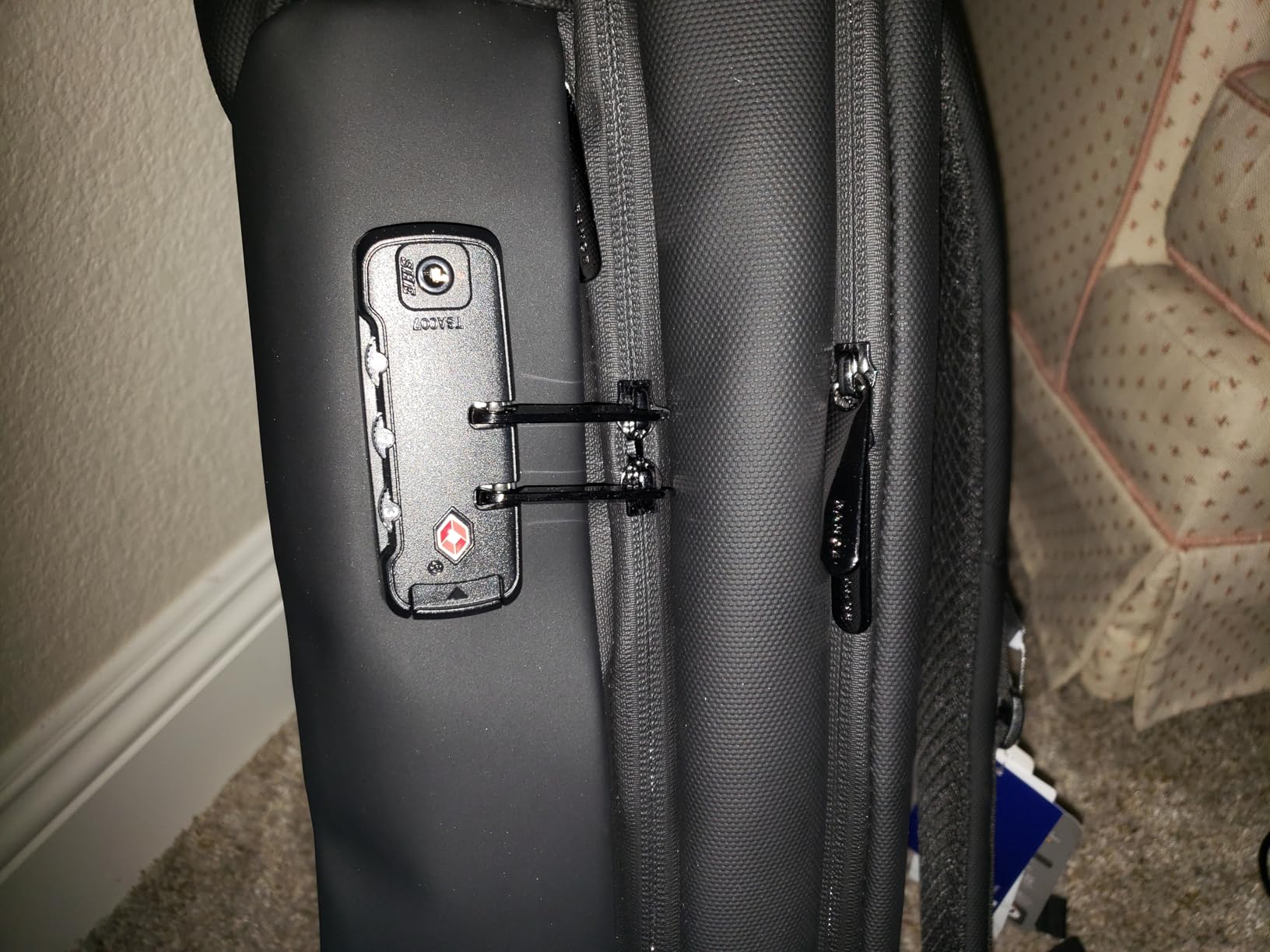 BANGE Men's Anti-Theft Backpack,Waterproof Fashion Travel Backpacks,High Tech Backpack with USB3.0 Charging Port,Business Laptop Backpack Fits 17.3 Inch Notebook… customer photo 1