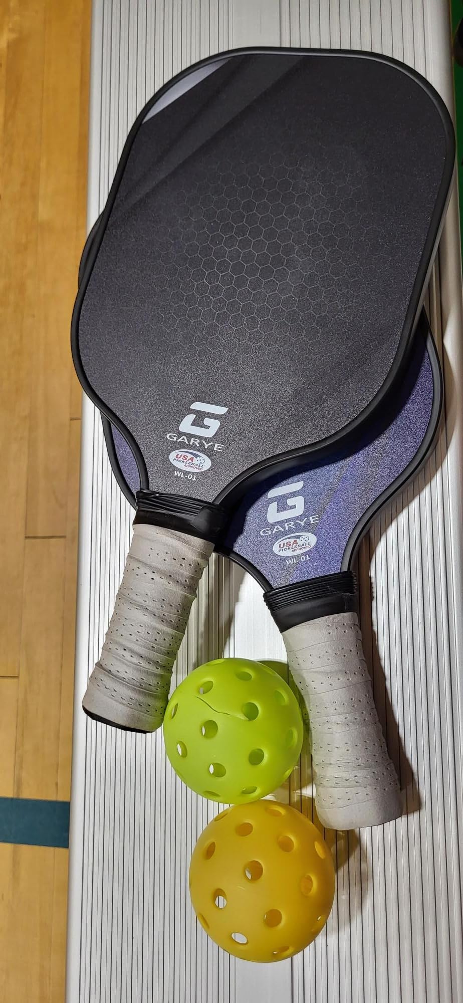 GARYE Pickleball Paddles Set of 2/4, USAPA Approved Carbon Fiber Pickleball Set, Lightweight Pickle Ball Rackets 2/4 Pack with 6 Balls, 1 Bag, Pair of Grip Tapes, Pickle Ball Paddle for Men and Women customer photo 2