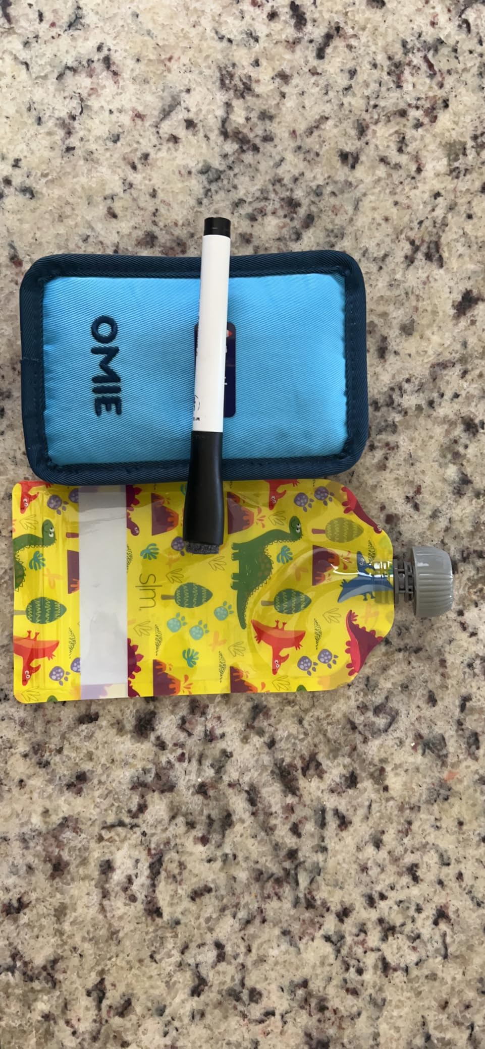 Omie OmieChill Food Pouch Cooler with Reusable Ice Pack (Pink) customer photo 2