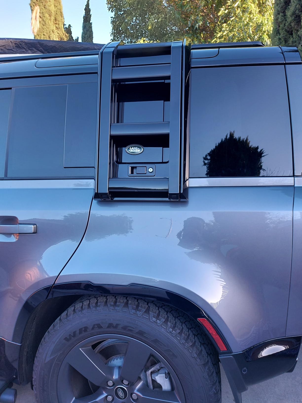 Side Ladder for Defender, Side Access Ladder Roof Rack, Side Window Roof Step Ladder for LR Defender 90 110 130 L663 2020-2023 2024 2025 2026(Glossy Black) customer photo 1