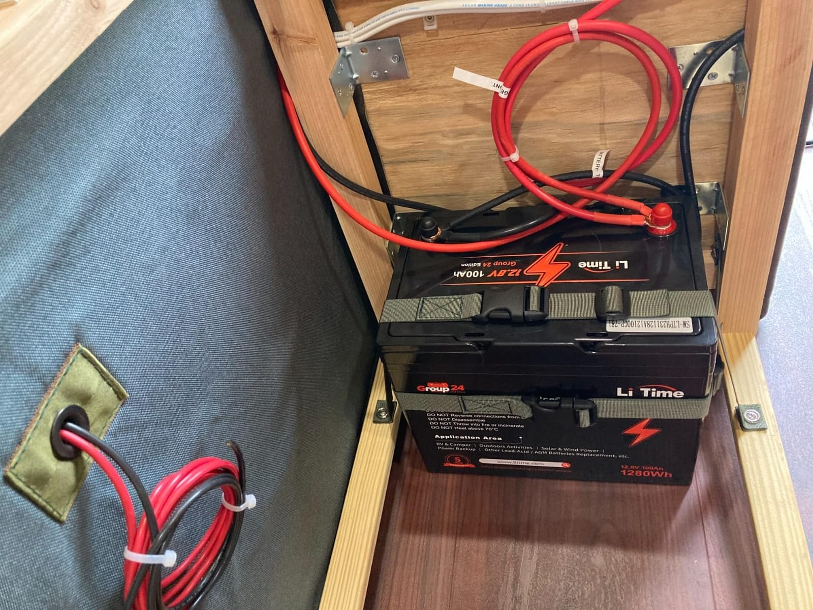 Litime 12v 100Ah RV LiFePO4 Lithium Battery for Van, Marine, Off-Grid customer photo 2