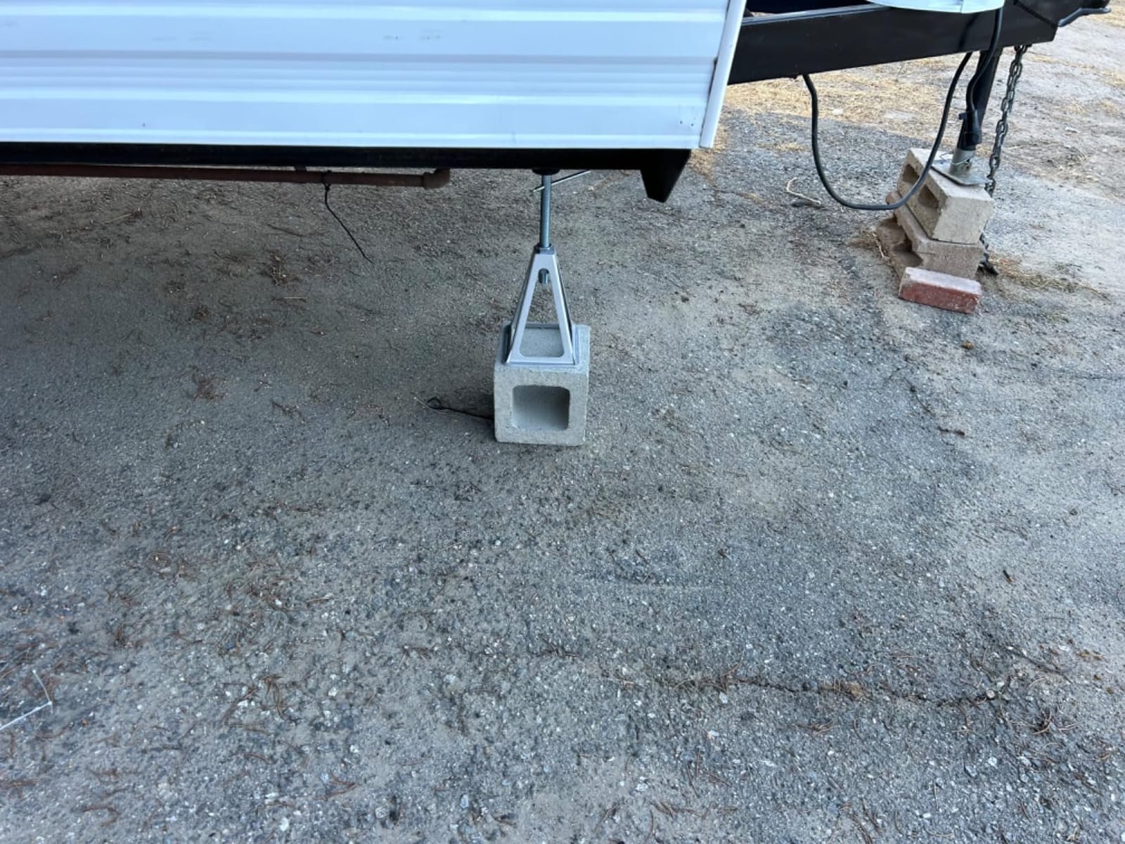 4PK RV Leveling & Stabilizer Jacks, 7900 lbs Camper Stack Jack Stands | Heavy Duty Cast Aluminum Support for Travel Trailer, Anti-Slip Jack Pad Cap, Adjustable from 11