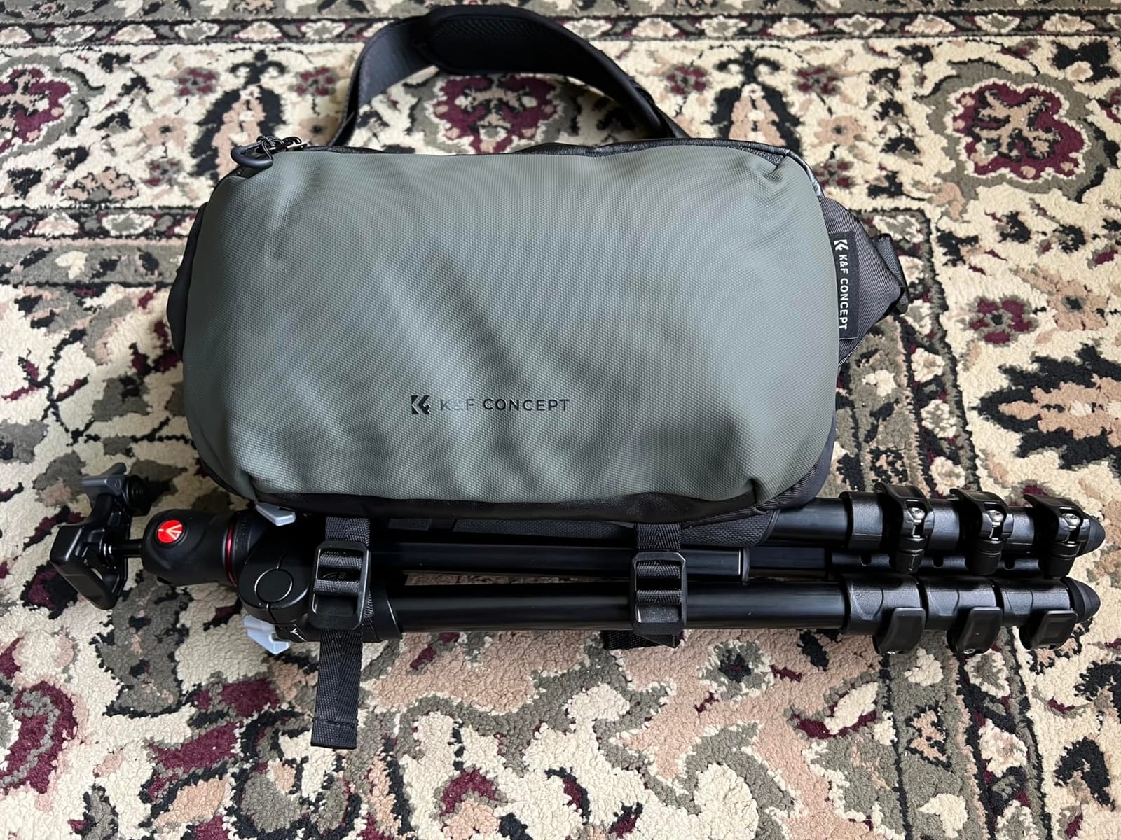 K&F CONCEPT Camera Sling Bag, Everyday Shoulder Crossbody Bag | Multifunction Photography Portable Bag, DSLR/SLR/Mirrorless Camera Case, Compatible for Canon/Nikon/Sony, BS01 customer photo 1
