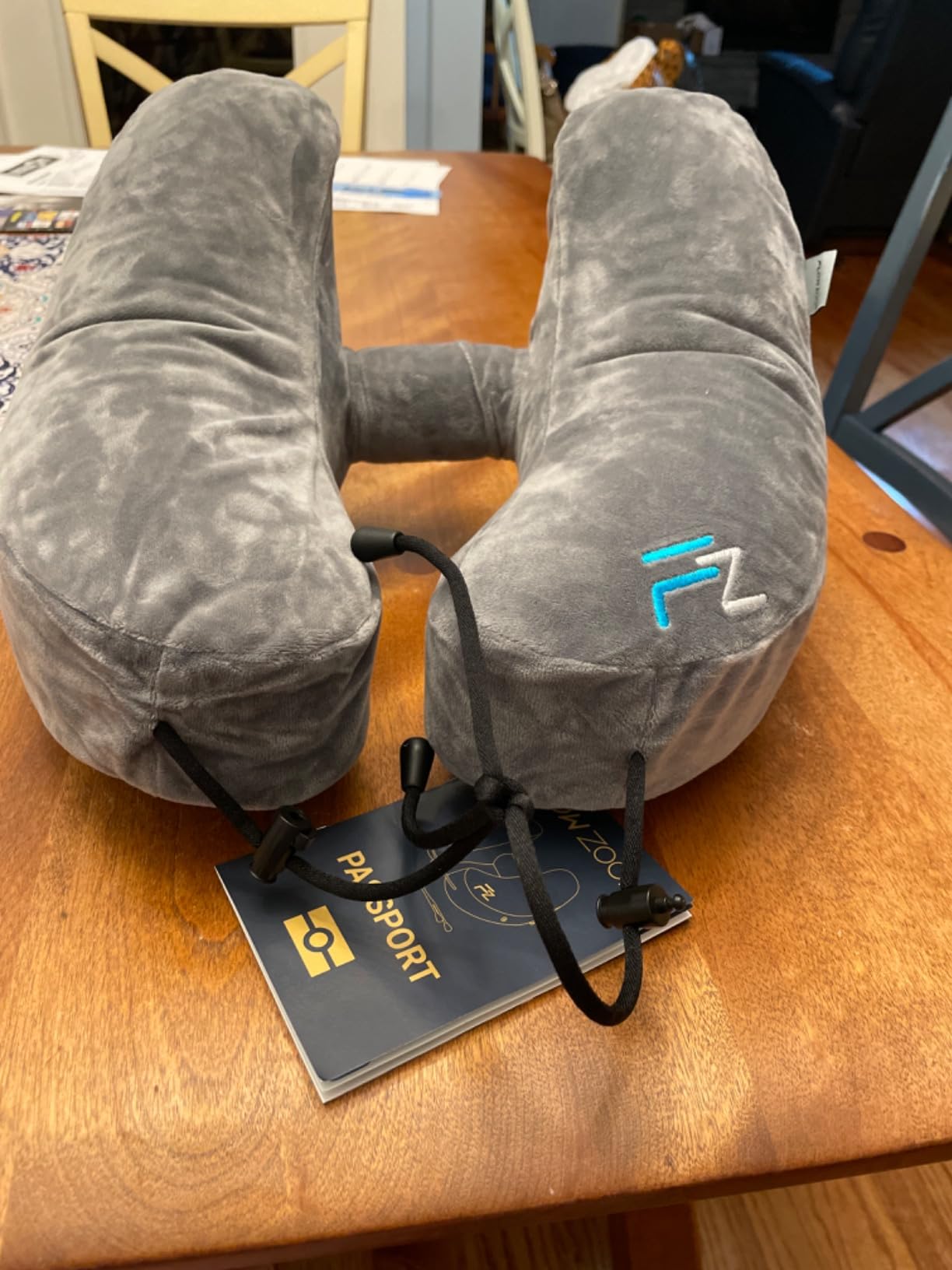 FLOWZOOM Air Inflatable Neck Pillow for Traveling on Plane - H-Shape Hooded Airplane Pillow with 5 Snooze Modes, Fast Inflation, Pressure Control, Cozy Clip-On Hood & Plushy Cover - Size L, Jet Black customer photo 2