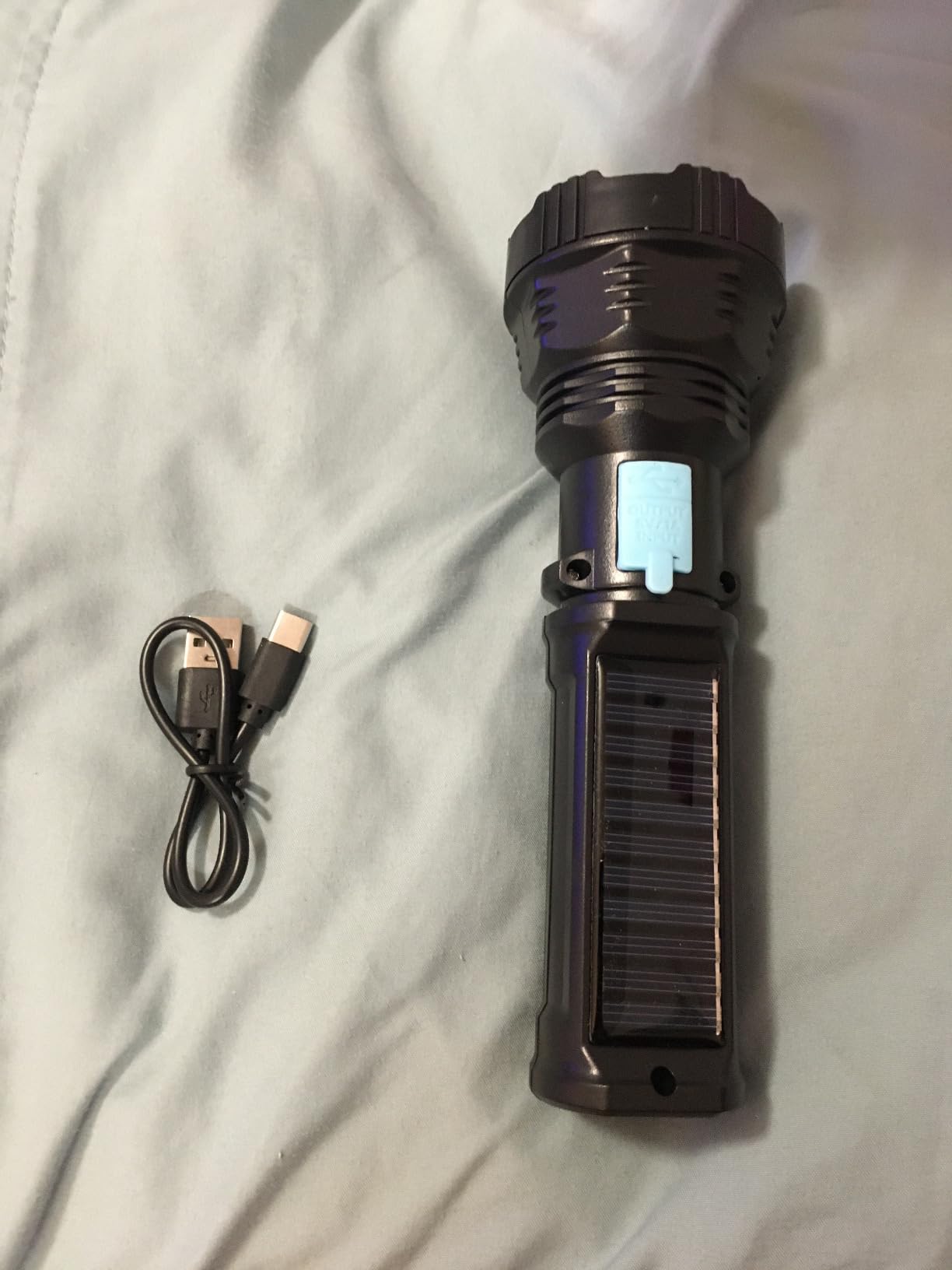 VOETIR Led Solar Flashlight, 1500 Lumens Led Solar Handheld Flashlights with IP65 Waterproof for Survival Emergencies Camping (2 Packs) customer photo 1
