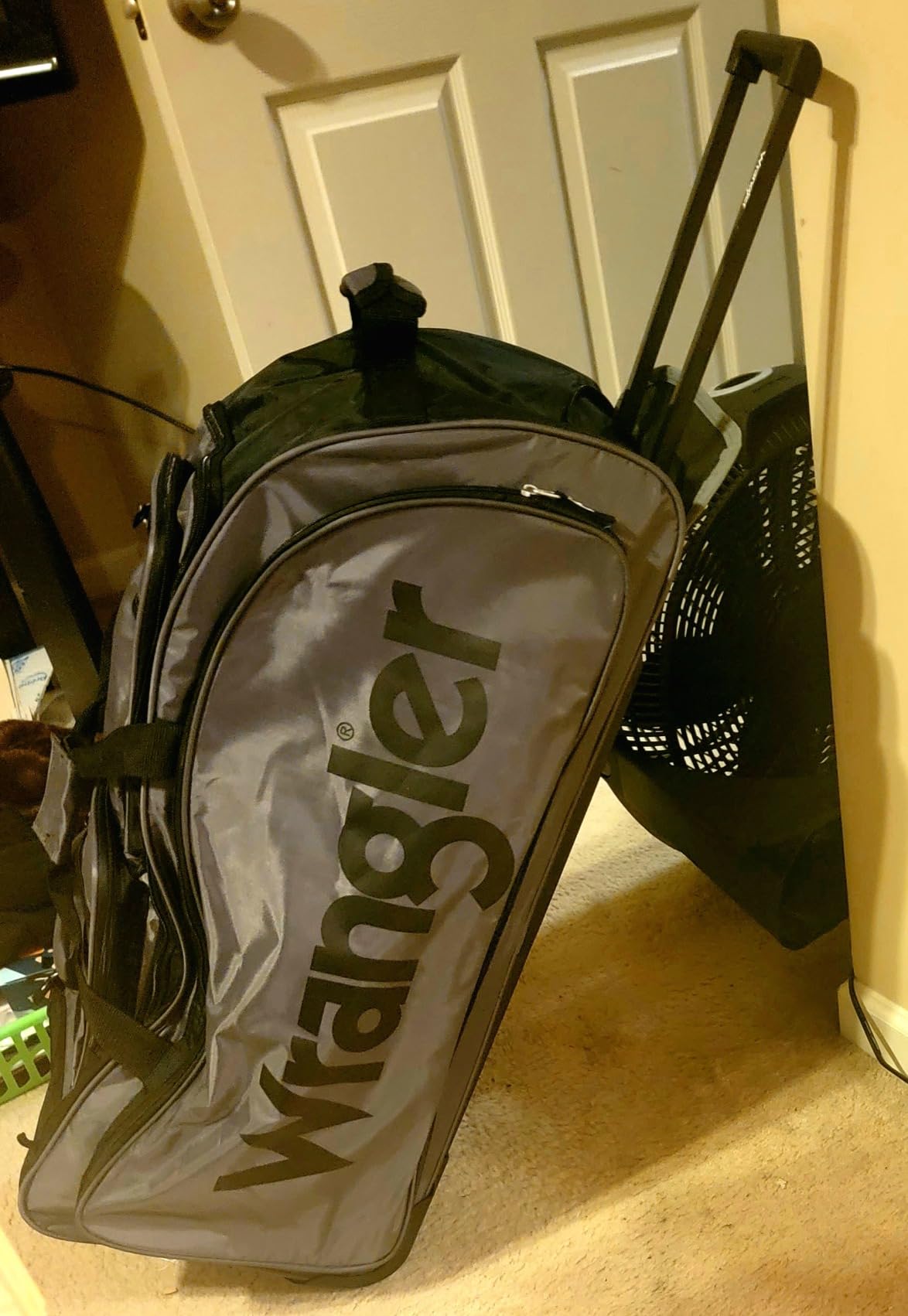 Wrangler Wesley Rolling Duffel Bag, Seaform, Large 30-Inch customer photo 1