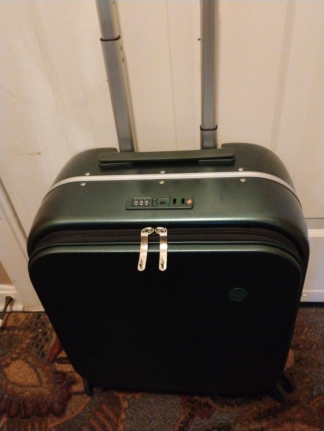 mixi Carry On Luggage, 20'' Suitcase with Front Pocket, Travel Rolling Luggage Aluminum Frame PC Hardside with Spinner Wheels & TSA Lock and Cover - Black customer photo 2
