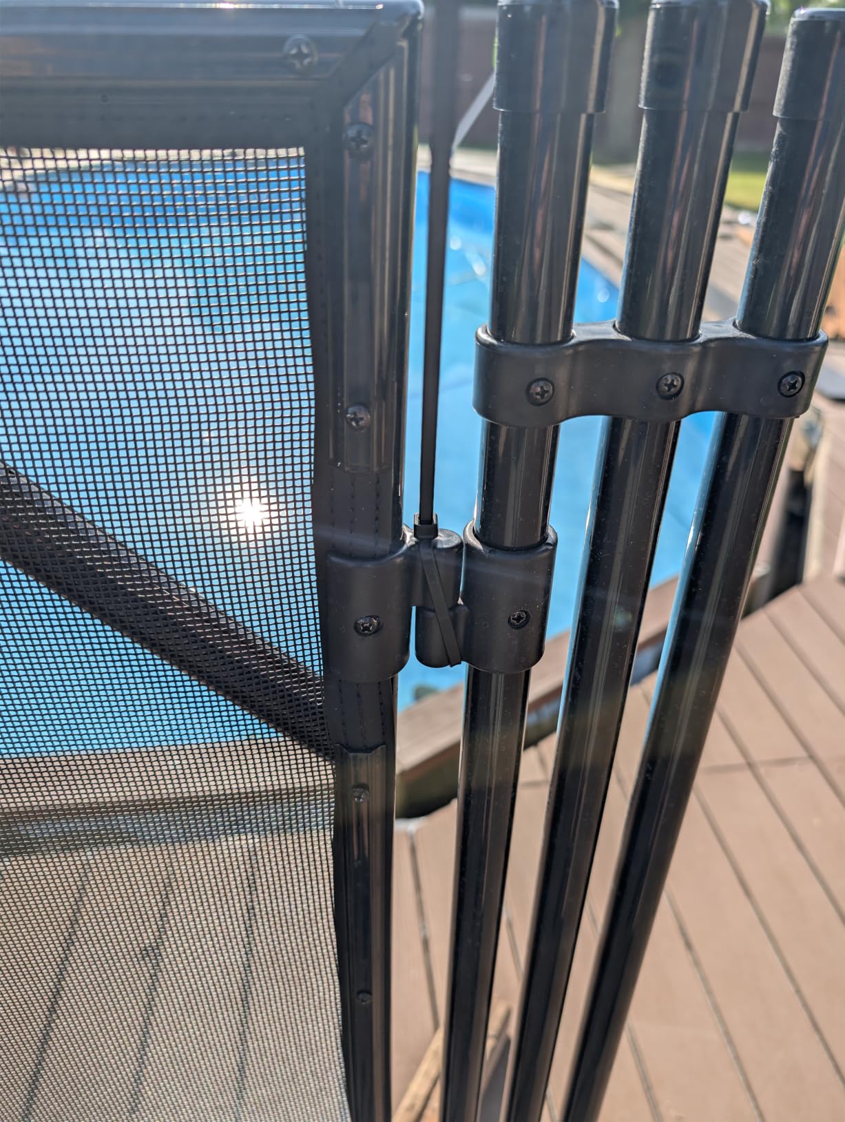 VEVOR Pool Fence, 4 x 108 FT Pool Fences for Inground Pools, Removable Safety Pool Fencing, Easy DIY Installation Swimming Pool Fence, 340gms Teslin PVC Pool Fence Mesh Protects Kids and Pets customer photo 2