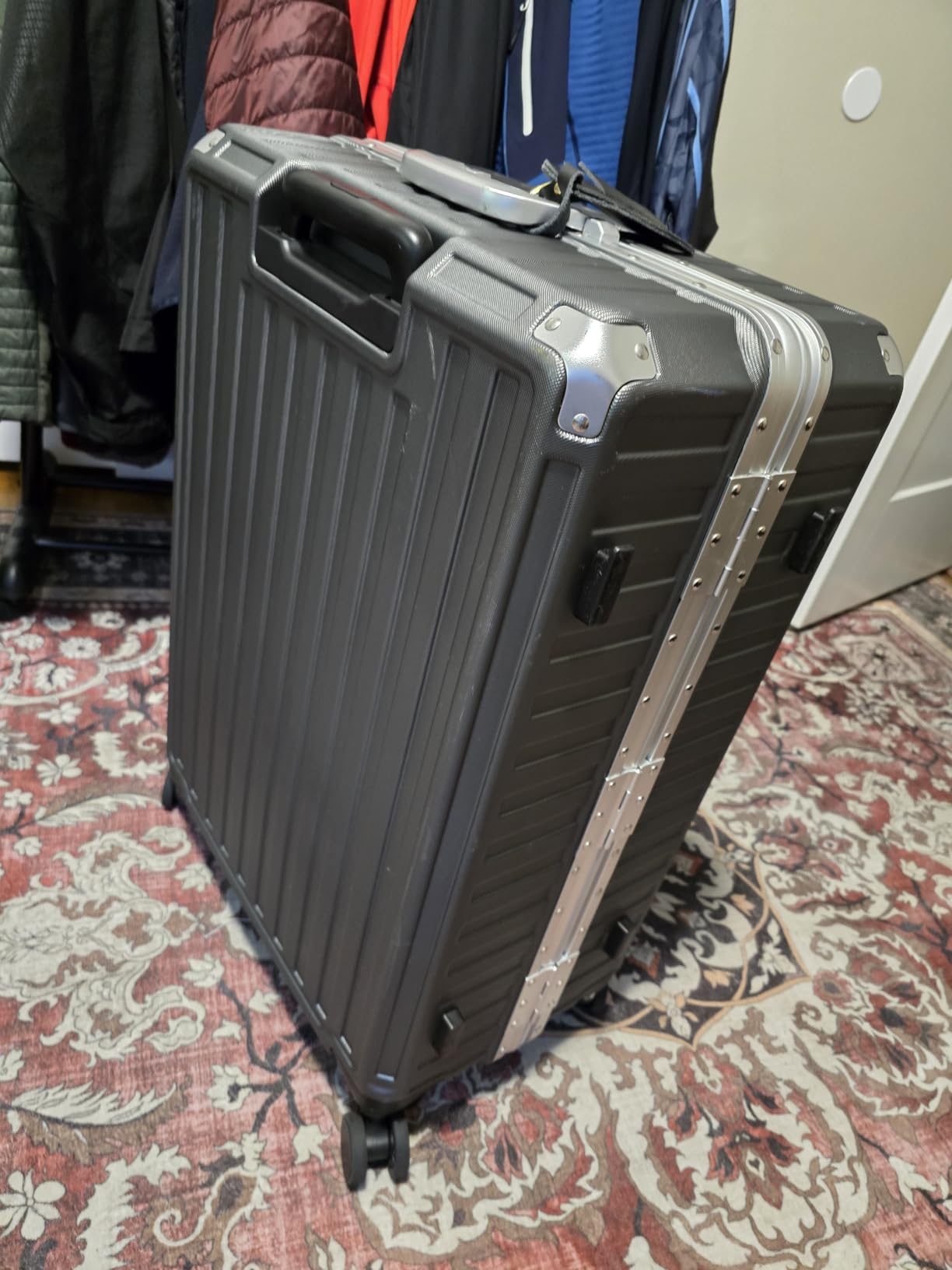 LUGGEX 28 Inch Zipperless Checked Luggage, Ocean Blue customer photo 1