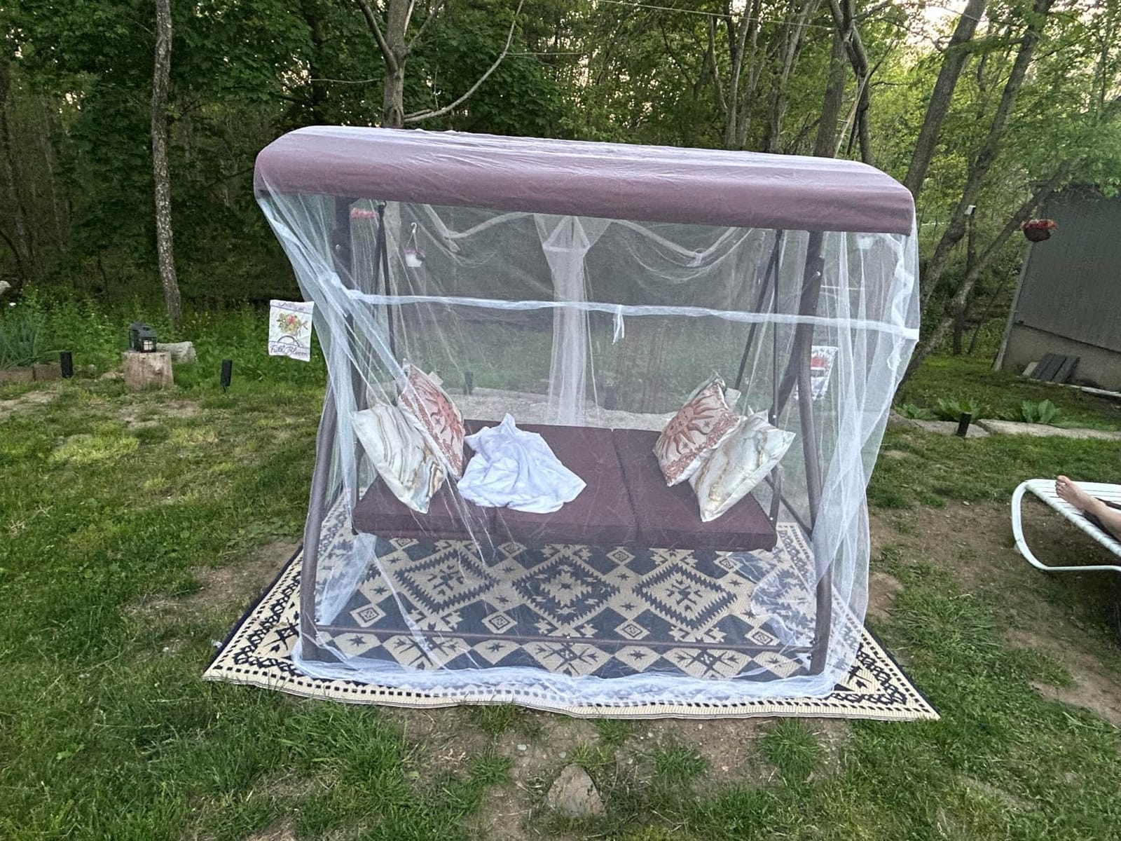 Mindsoft White Mosquito Net for Bed, L75 X W35.5 X H60 Inch | 1 Opening, Mosquiteros Cameros Para Cuba, Canopies Netting Mesh, Rectangular Mosquito for Camping, Home, Outdoor Travel customer photo 2