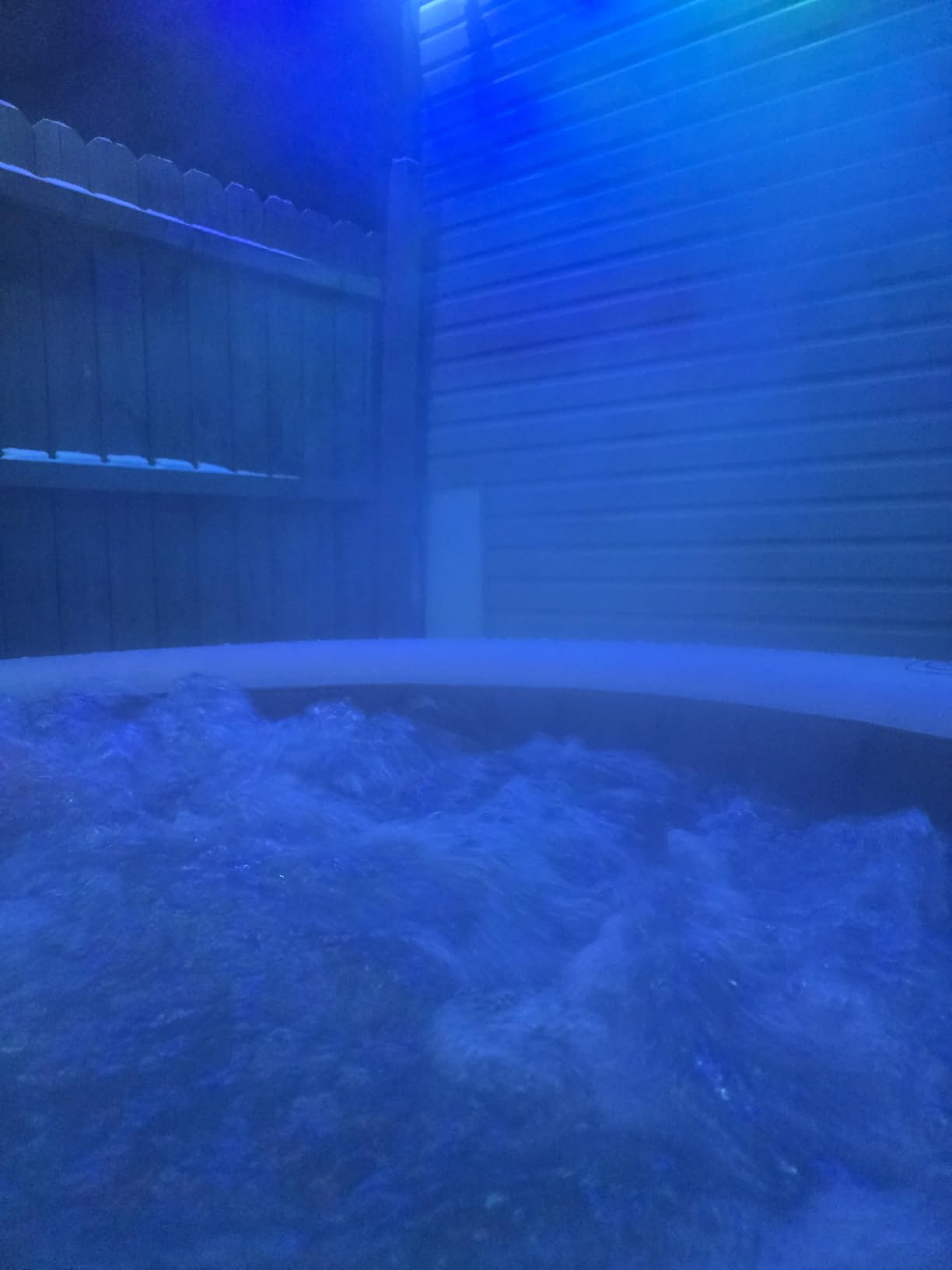 INTEX 28425EH PureSpa Bubble Massage Spa Set Outdoor Inflatable Portable Hot Tub, Includes Energy Efficient Spa Cover, Saltwater System Ready, 4 Person, 77in x 28in customer photo 1