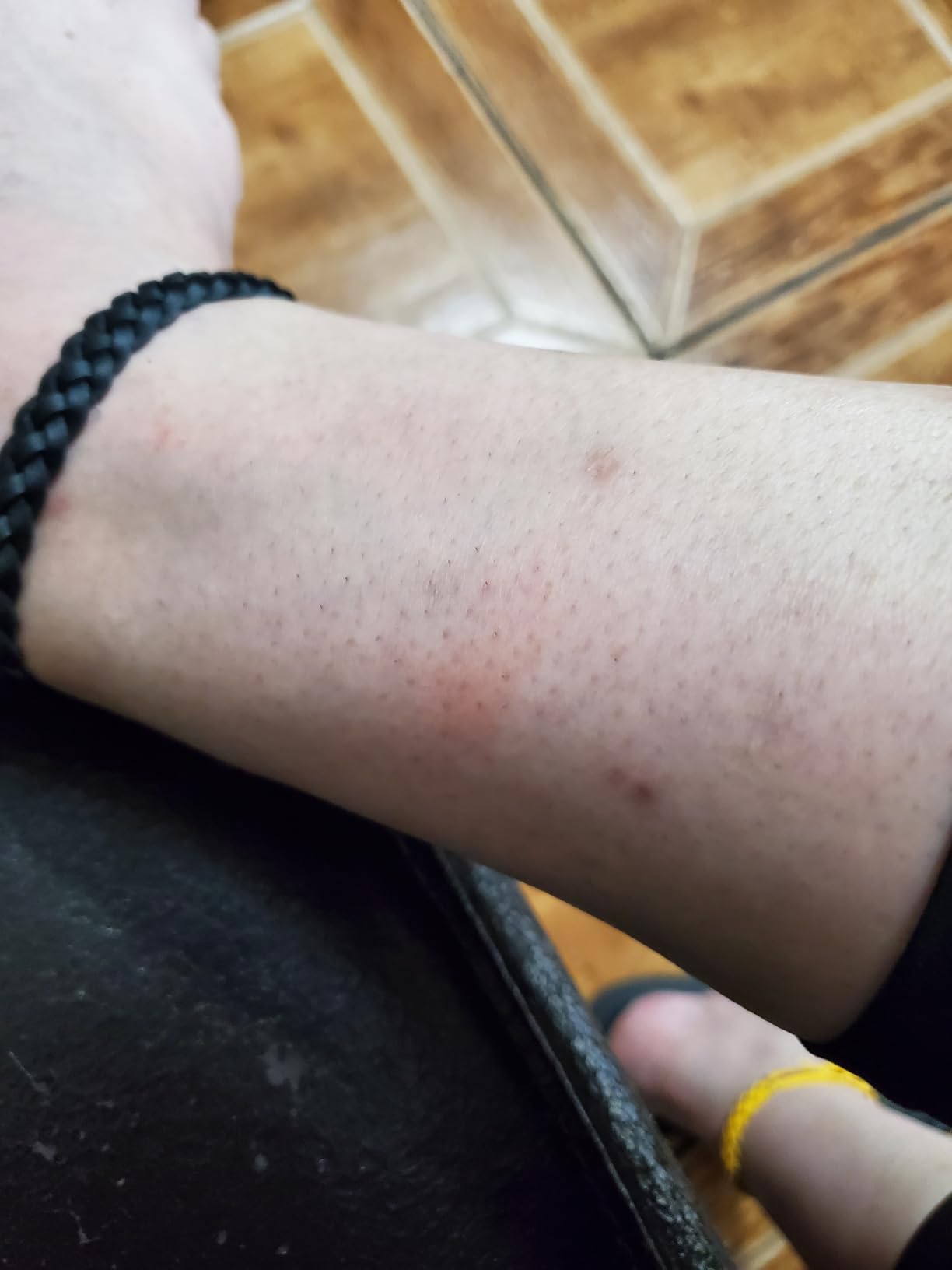Bear Grylls Mosquito Repellent Bracelets | DEET-Free | 10 Pack customer photo 2