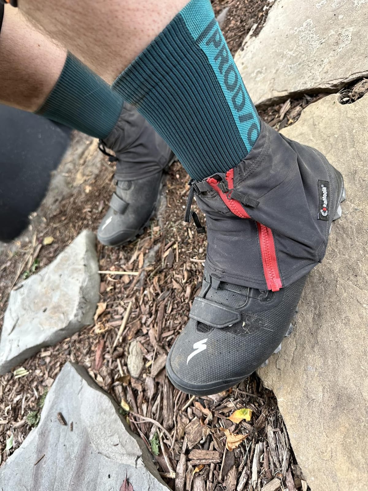 Kahtoola INSTAgaiter Low Gaiters for Hiking, Trail Running, Mountaineering, Hunting, Rocky Terrain, Mud, Snow & Ice customer photo 2