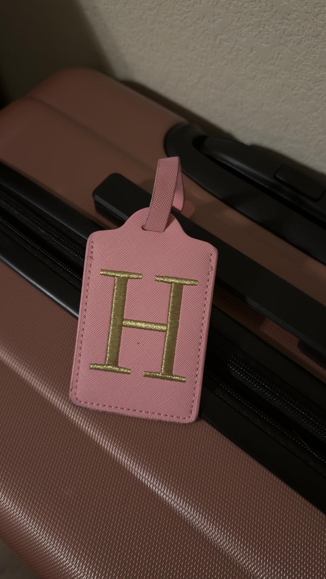 Personalized Initial Luggage Tags for Suitcases,Leather Letter Cute Luggage Tags with Privacy Name Card,Embroidered Monogrammed Travel Bag Backpack Tag Gifts for Women Kids Girls Teens(Black-A) customer photo 1