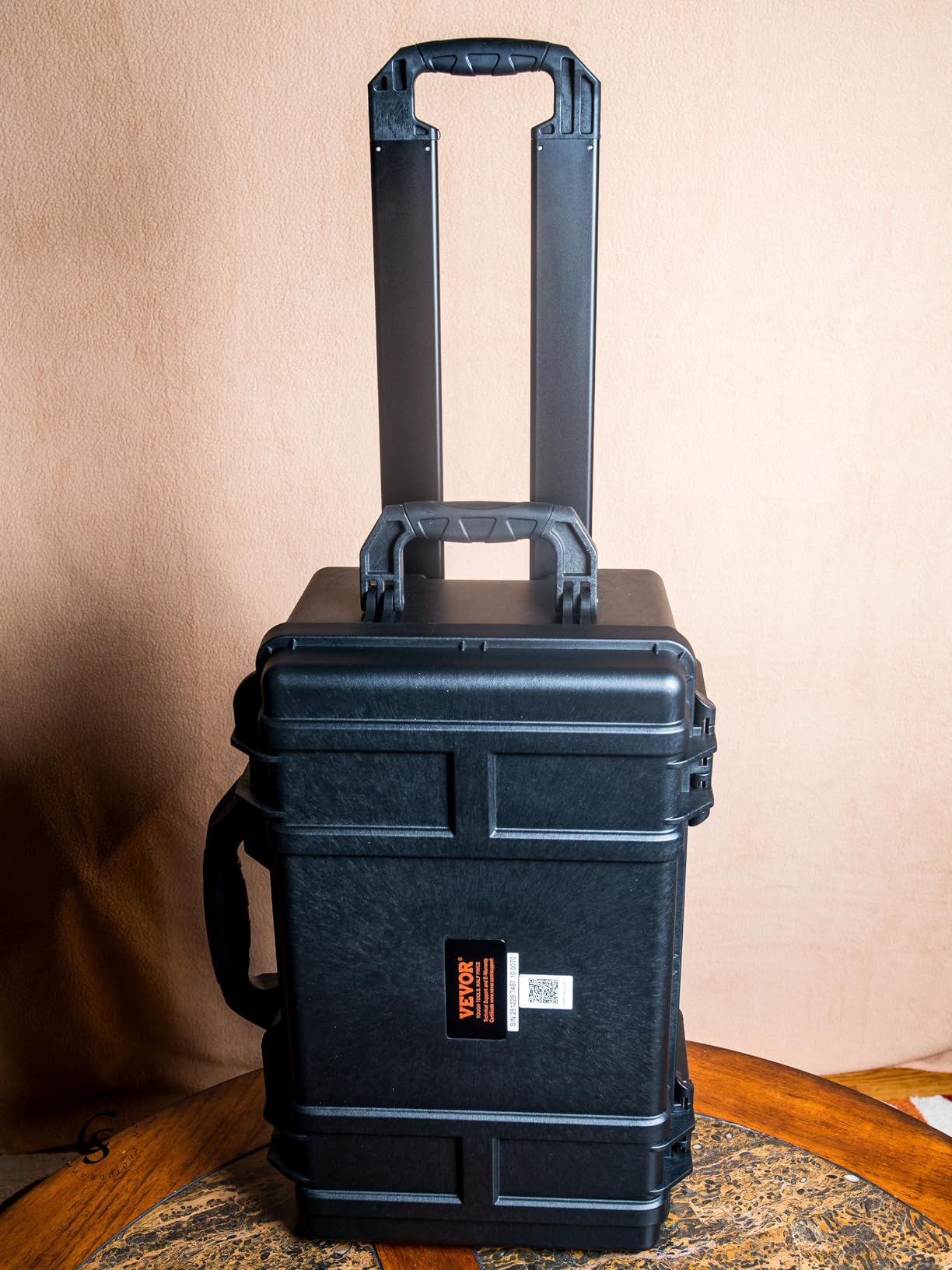 VEVOR Weatherproof Hard Case, Heavy Duty Protective Dry Box with Pre-cut Foam, Retractable Pull Handles for Travel, Hunting, Military, Tactical, IP67 Waterproof Case for Cameras(14.96x11.81x5.51) customer photo 1