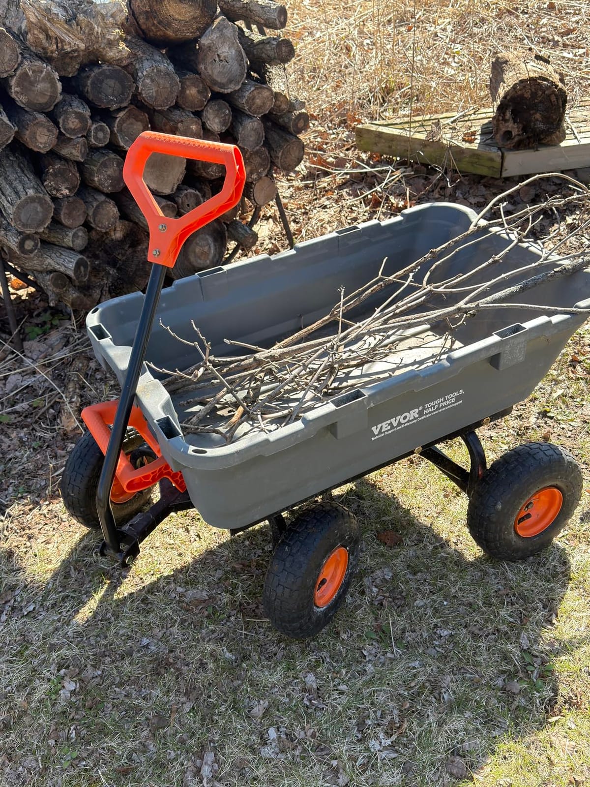 VEVOR Poly Garden Dump Cart 4 Cu.Ft. 600 lbs 4 Wheel Wheelbarrow Dump Wagon customer photo 2