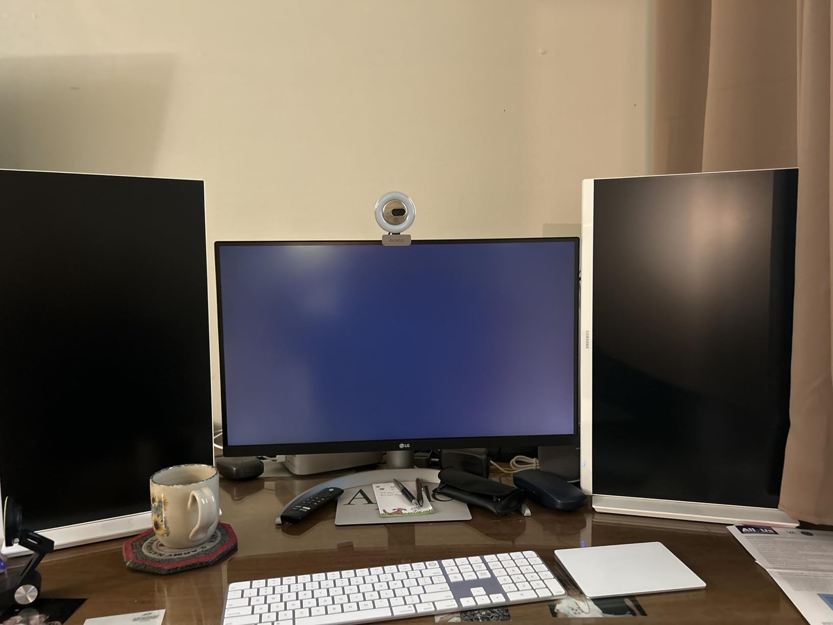 LG 27UP850K-W 27-inch Ultrafine 4K UHD IPS DisplayHDR 400 Computer Monitor customer photo 1