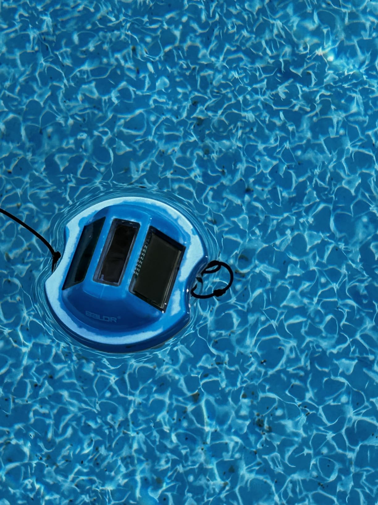 BALDR Pool Thermometer Floating Easy Read, Solar Digital Pool Thermometer with Dual Large Screens, IPX7 Water Temperature Gauge for Inground Above Ground Pools & Spas (Darkblue) customer photo 2