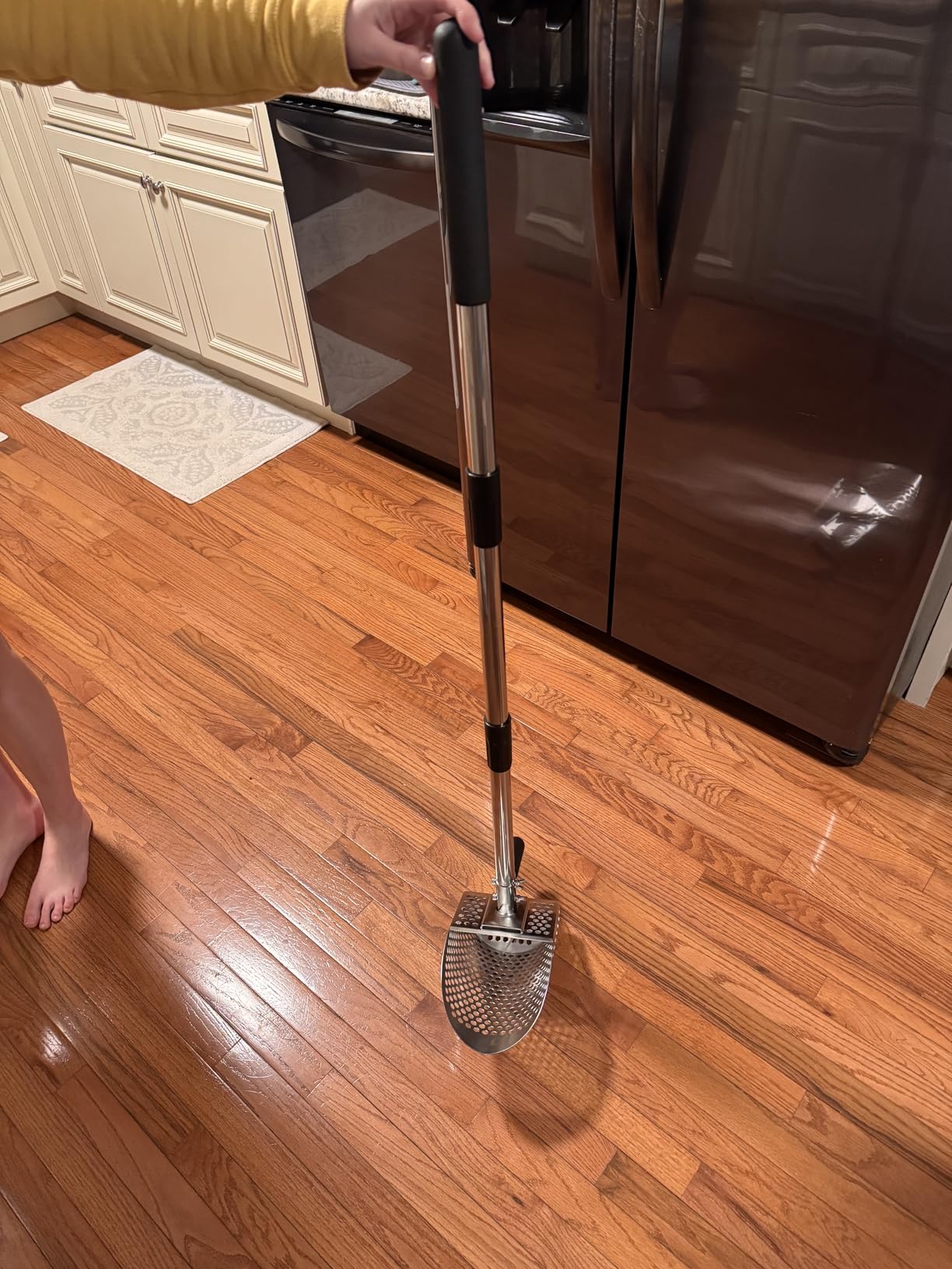 Sand Scoop for Metal Detecting, Stainless Steel Metal Detector Scoop with Long Steel Handle, Sand Sifter for the Beach, Metal Detector Accessories, Metal Detecting Shovel, Sand Flea Rake for Beach customer photo 2