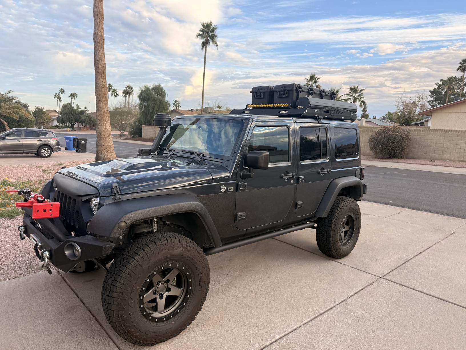 VEVOR Dry Box, Waterproof Hard Case with Pre-Cut Foam, 25 x 20 x 12.5inch customer photo 1