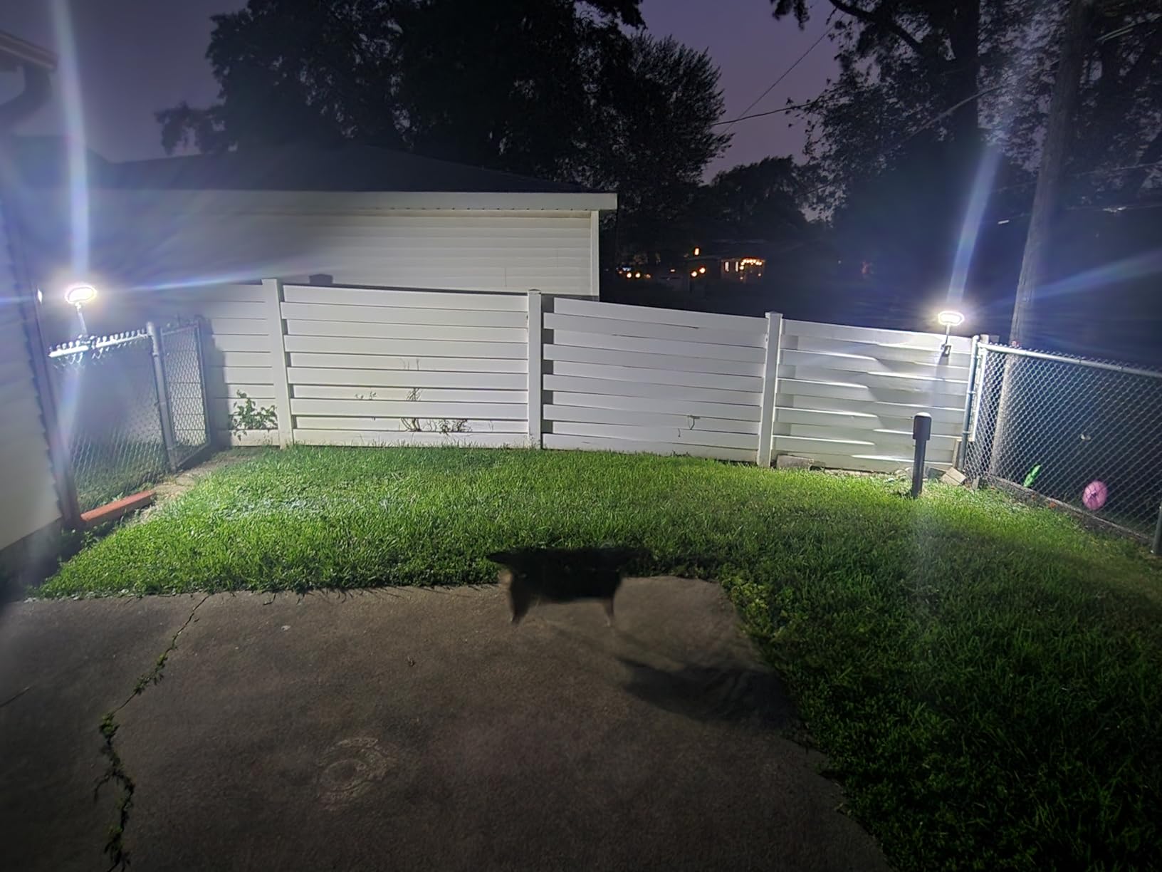 Clip On Solar Lights Outdoor, Motion Sensor Outdoor Lights, 92 LEDs 600LM Solar Fence Lights Outdoor Waterproof,Security Lights for Fence, Deck, Gutter (2, Clamp/Black/6000K) customer photo 2
