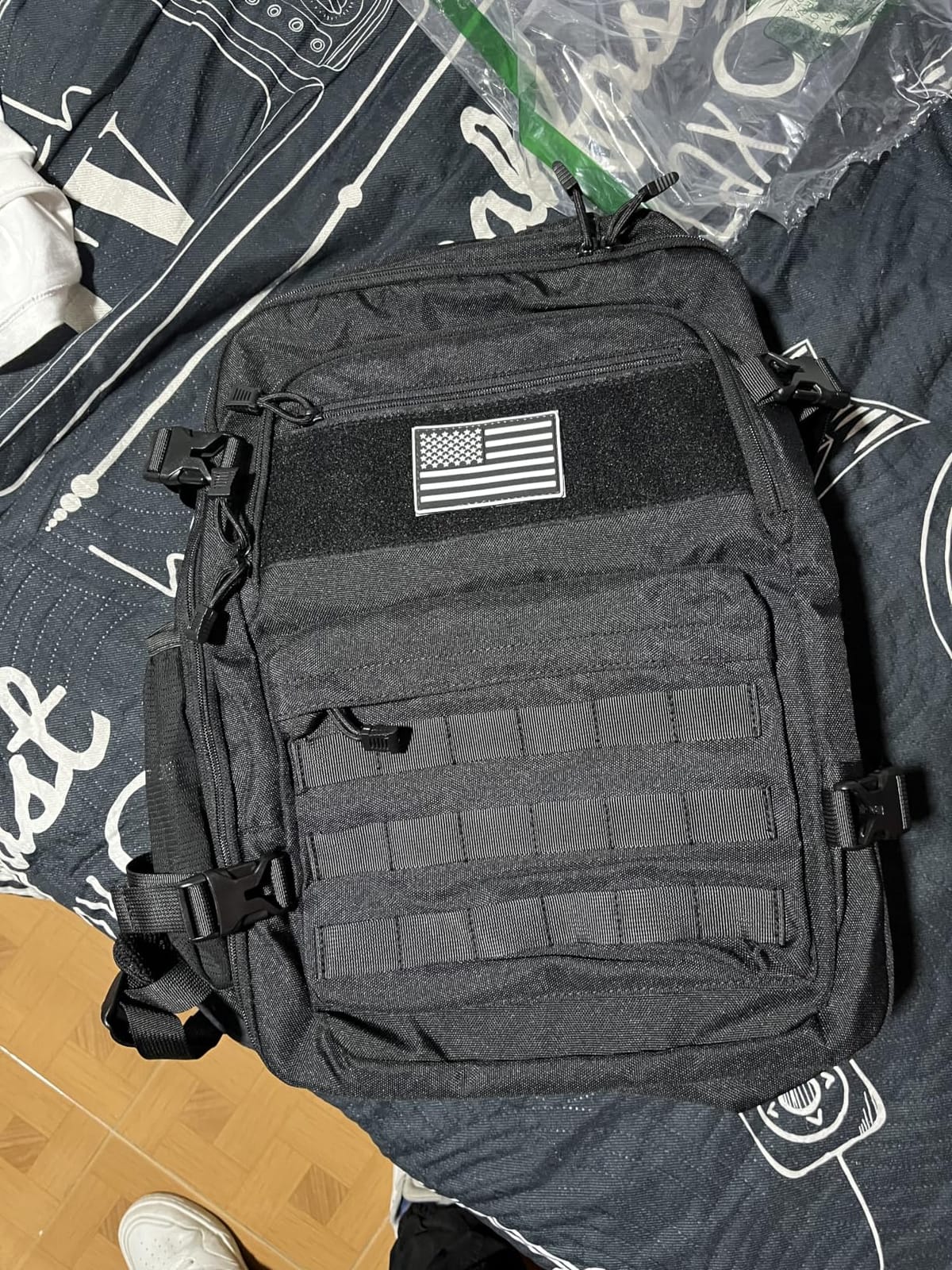 MOZETO TSA Approved Carry On Backpack, Extra Large Tactical Travel Backpack for Men, Airplane Approved Weekender Bag for Flight (Black) customer photo 2