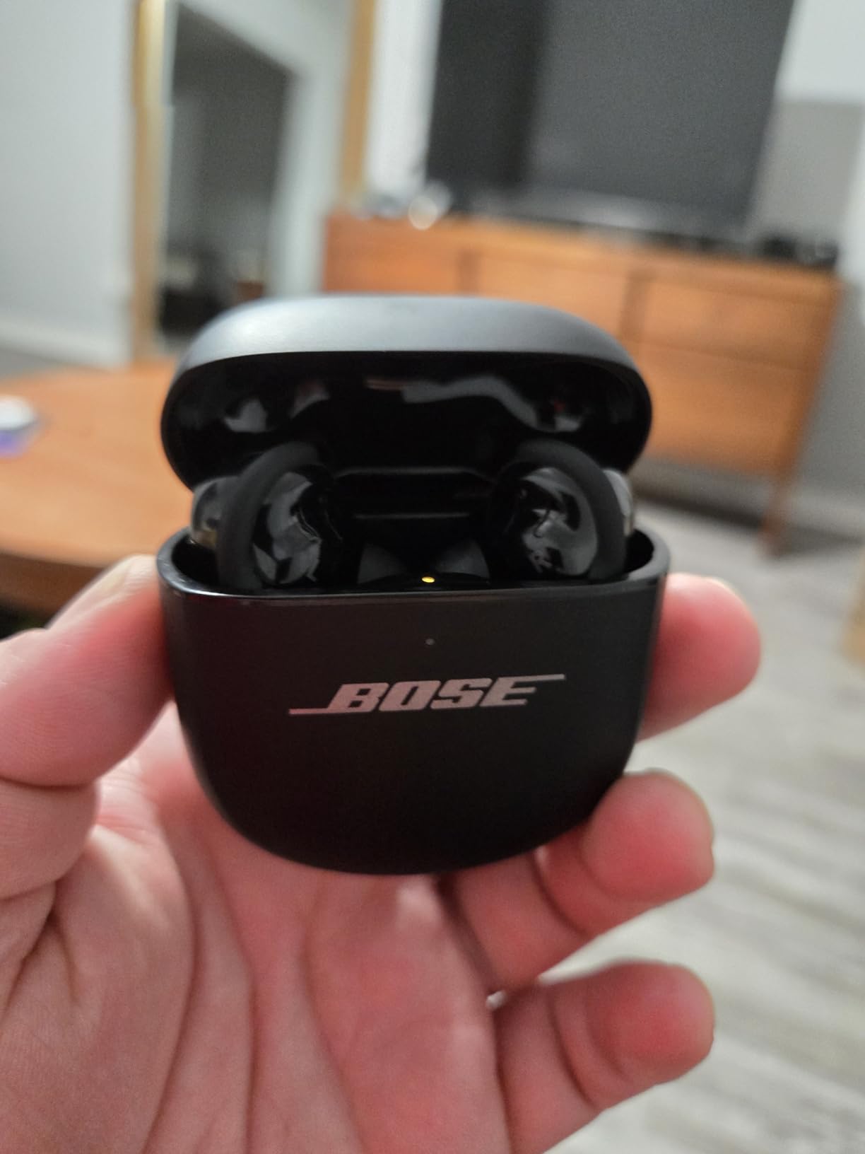 Bose QuietComfort Ultra Earbuds (2nd Gen) - Wireless Noise Cancelling Earbuds with Mic, Immersive Audio, USB-C Charging, Up to 6 Hours Battery, IPX4 Rating, Black customer photo 1