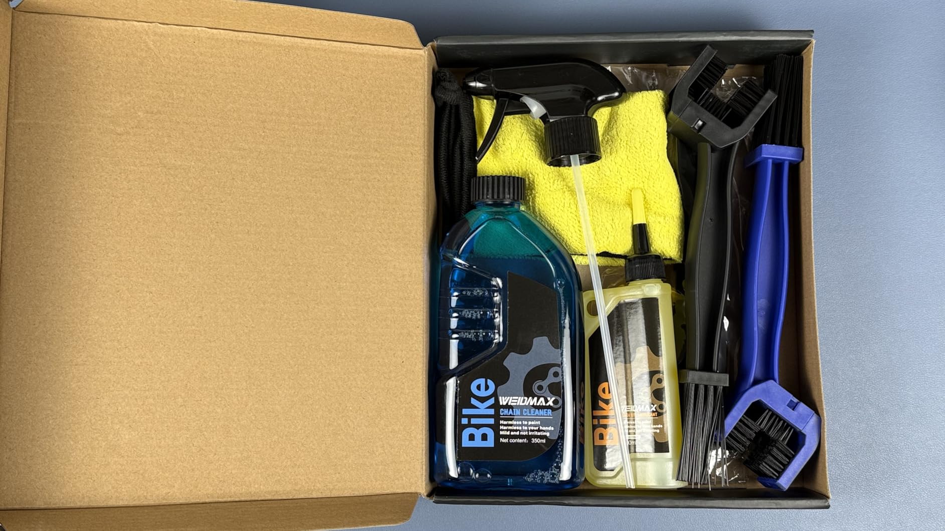 7 in 1 Bike Chain Cleaning Kit, Bike Chain Cleaner includes 350ml Degreaser Spray, 100ml Chain Lube, 4 Brushes & Towel, Bicycle Chain Cleaner for MTB/Road Bicycle customer photo 2