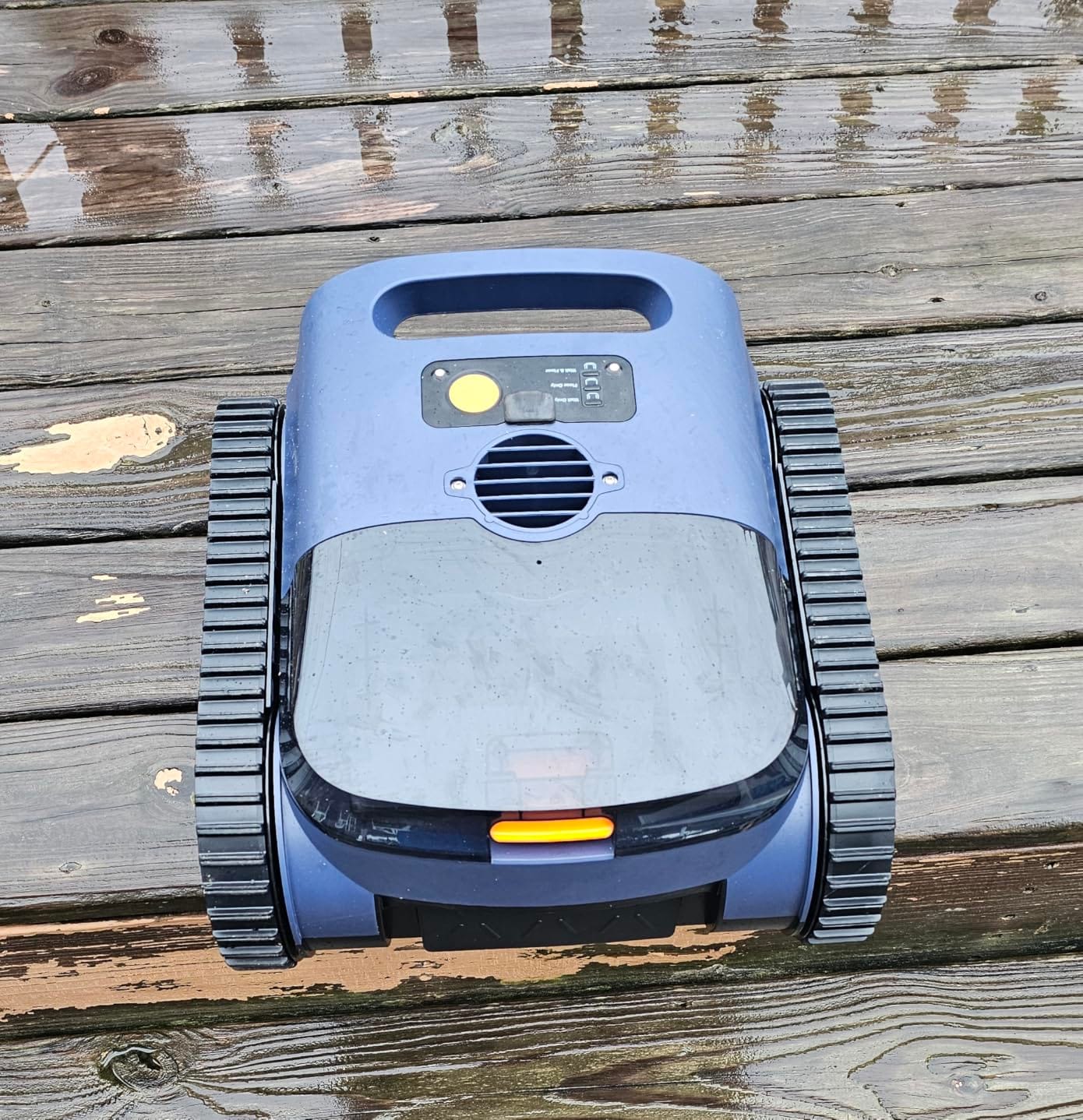 Cordless Robotic Pool Vacuum, Pool Cleaner with Track Drive & Sonar Navigation, 180W Brushless Motor, Wall & Waterline Climbing, 150-Min Runtime, for Inground & Above-Ground Pools up to 2150 Sq. Ft. customer photo 1