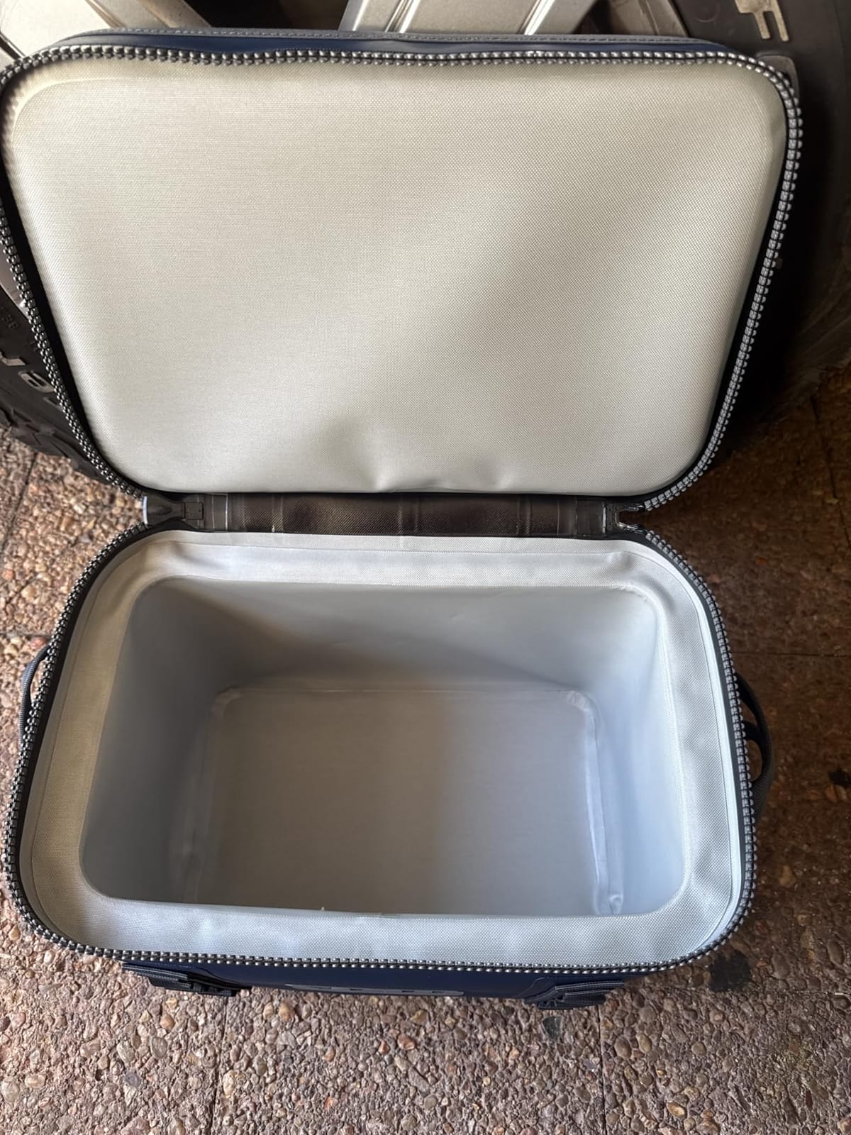 YETI Hopper Flip 18 Portable Soft Cooler customer photo 1