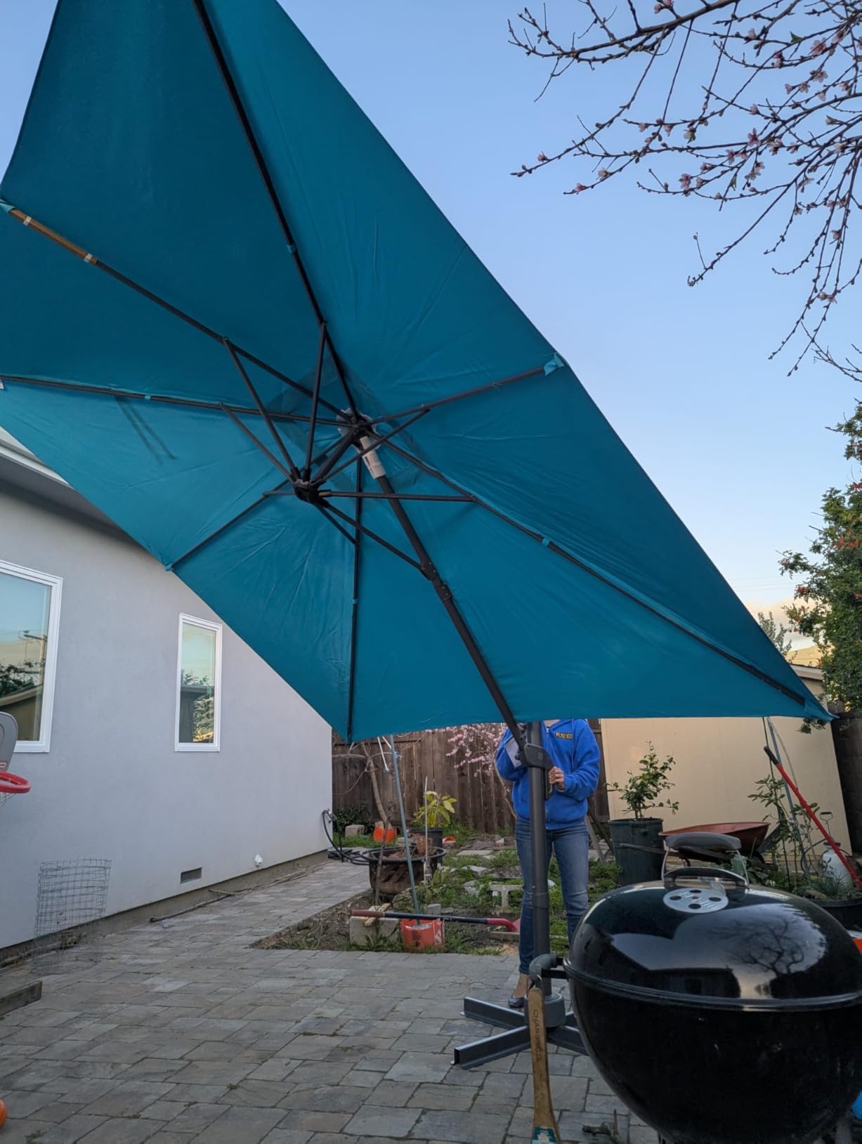 HOTEEL 10x10ft Patio Umbrella Cantilever Umbrella Double Top - 360 Rotation and 5 Angles Adjustment - Aluminum Offset Pool Umbrella customer photo 1