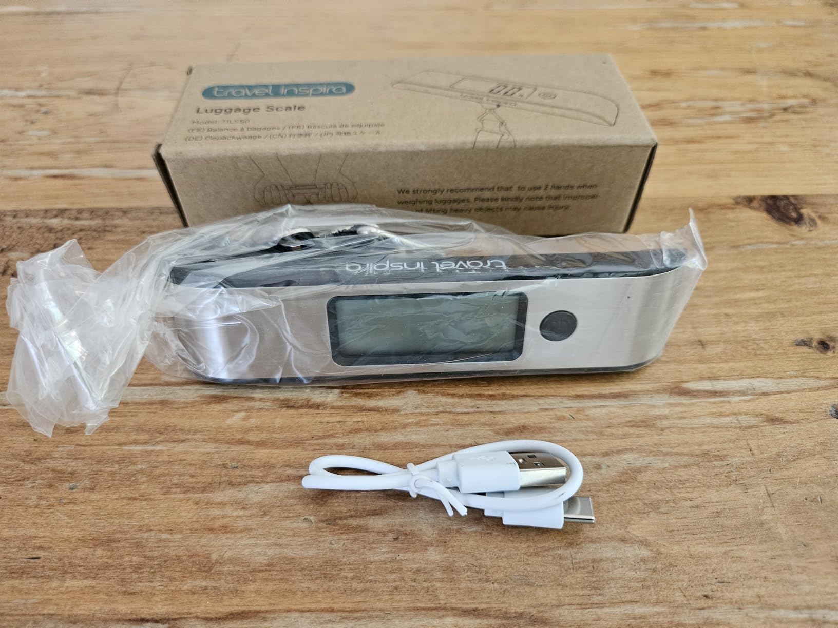 travel inspira Rechargeable Luggage Scale 110lb/50kg - Large Backlit Display - Stainless Steel - Portable Digital Hanging Scale for Suitcases, Bags, Packages (USB-C Charging Included) customer photo 1