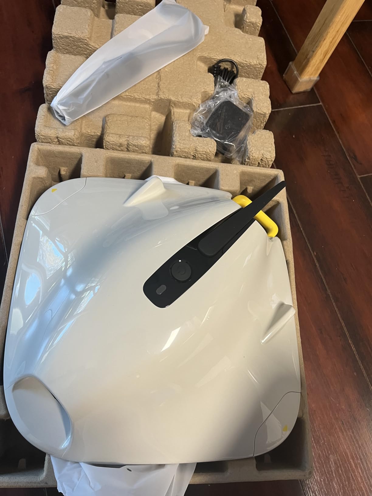 PoolMr Cordless Robot Pool Vacuum for Above Ground Pool,Grayish White customer photo 1