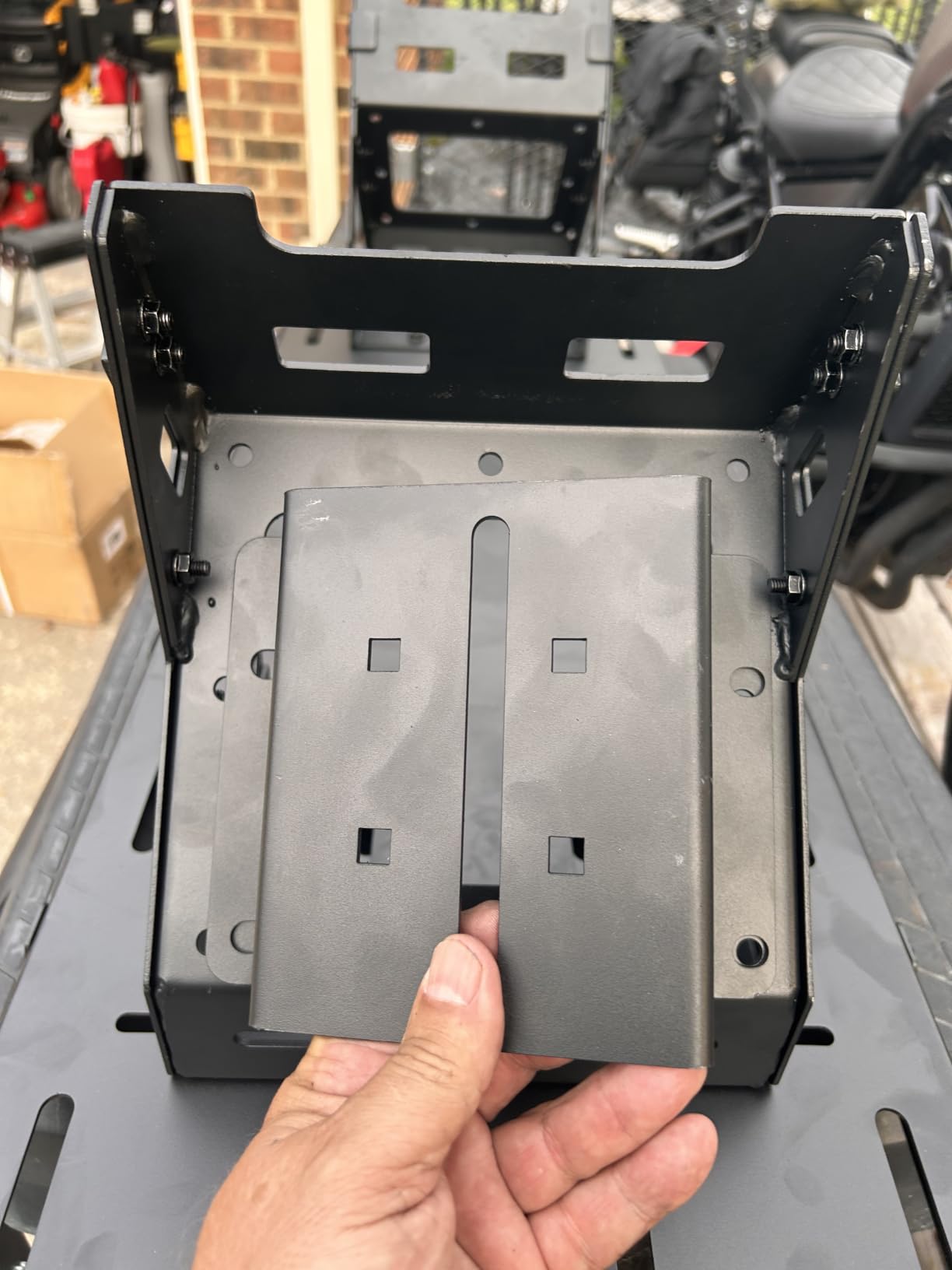 VEVOR Spare Tire Cargo Basket, for 30-40 Inch Tires, Fit for 1976-2024 Jeep Wrangler JK JL TJ YJ CJ, 80 lbs Load Capacity, Utility Cargo Basket Rack Storage Tray Replacement, No-Drill Installation customer photo 2