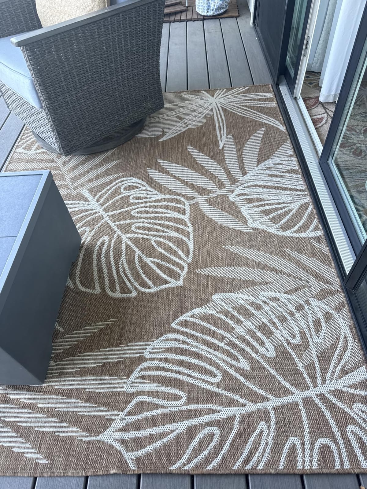 MontVoo-Outdoor Rug Carpet Patio Rug 5x7 ft Polypropylene Indoor Outdoor Rugs for Patio Deck Balcony Porch, Textured Weave, Durable for High Traffic, Fade-Resistant, Boho Geometric Neutral Brown customer photo 1