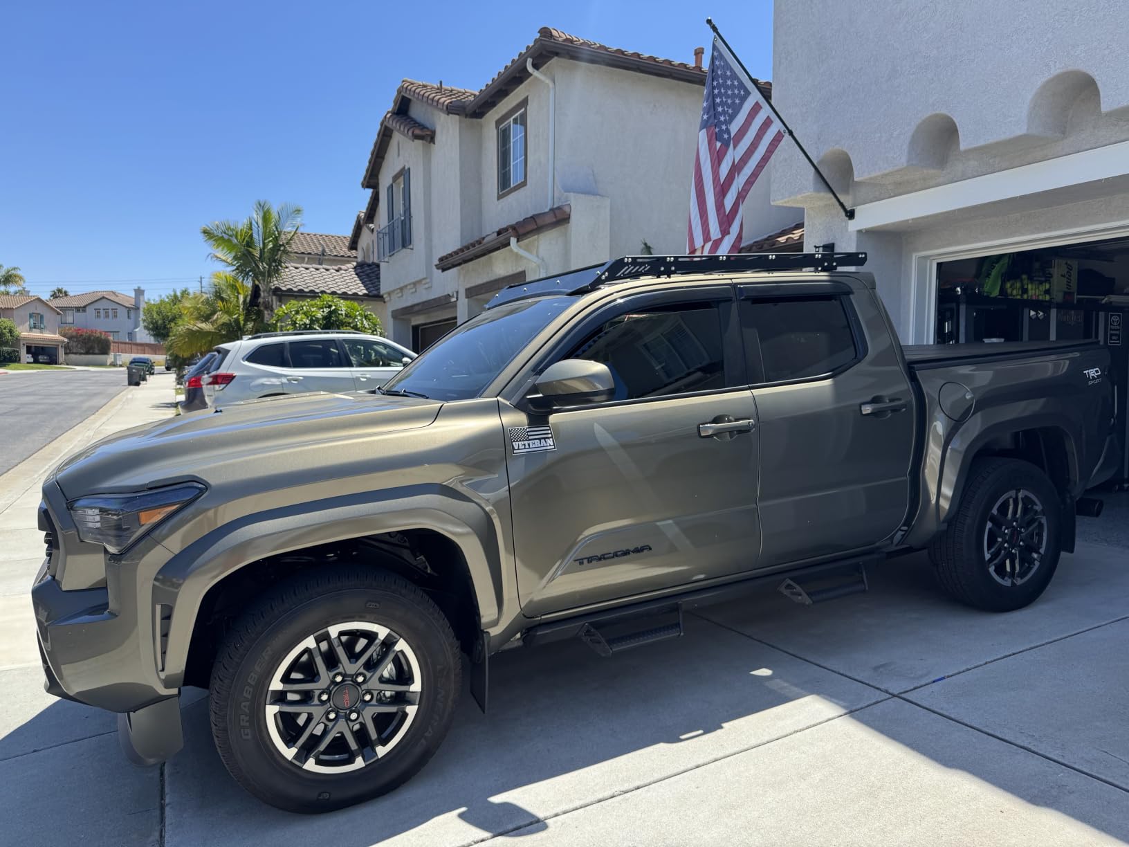 TRUMGETA Aluminum Roof Rack Fit for 2024-2026 Toyota Tacoma Double Cab customer photo 1