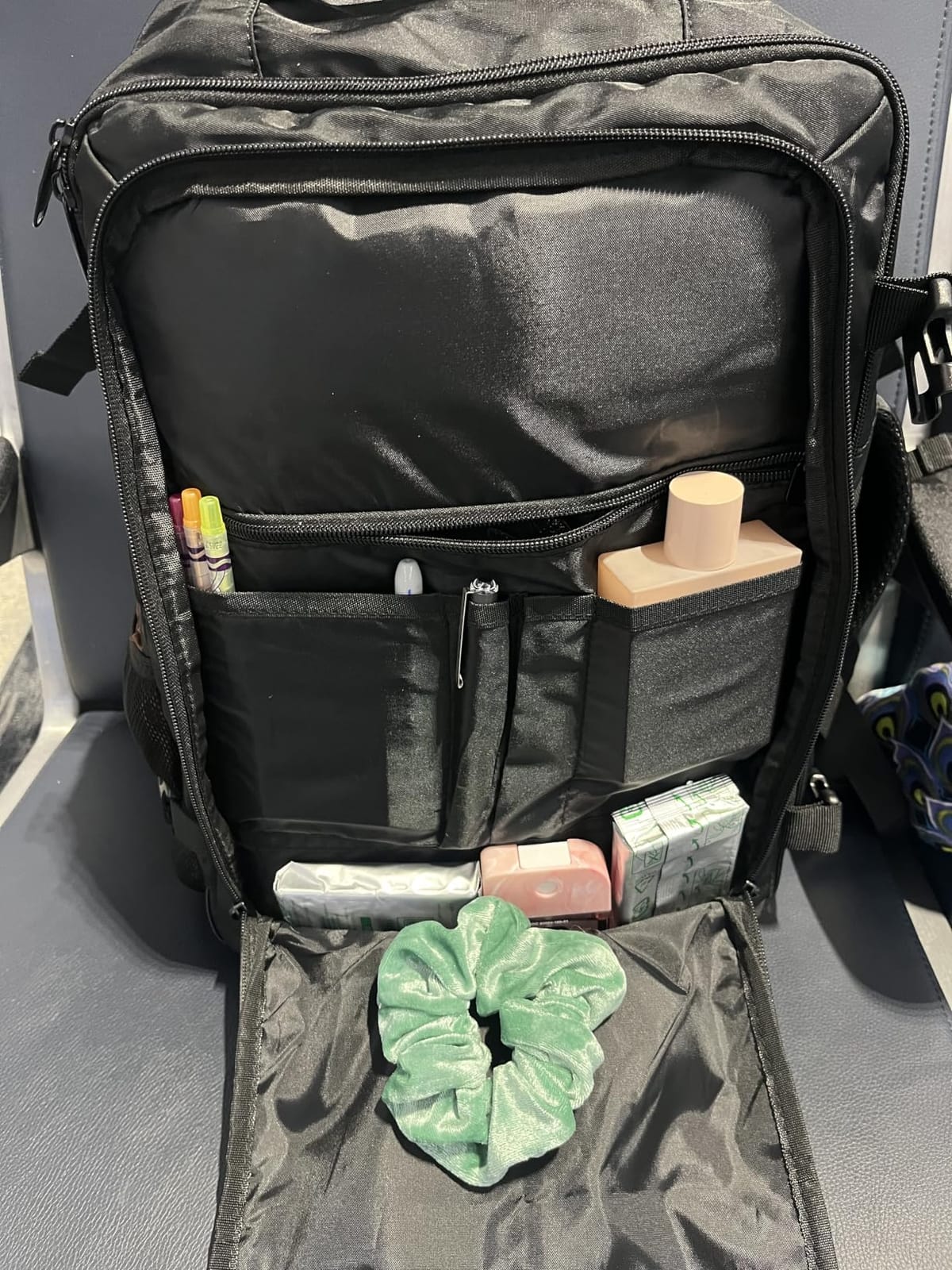 EZUOLA Travel Backpack for Men,TSA Carry On Backpack Flight Approved customer photo 2