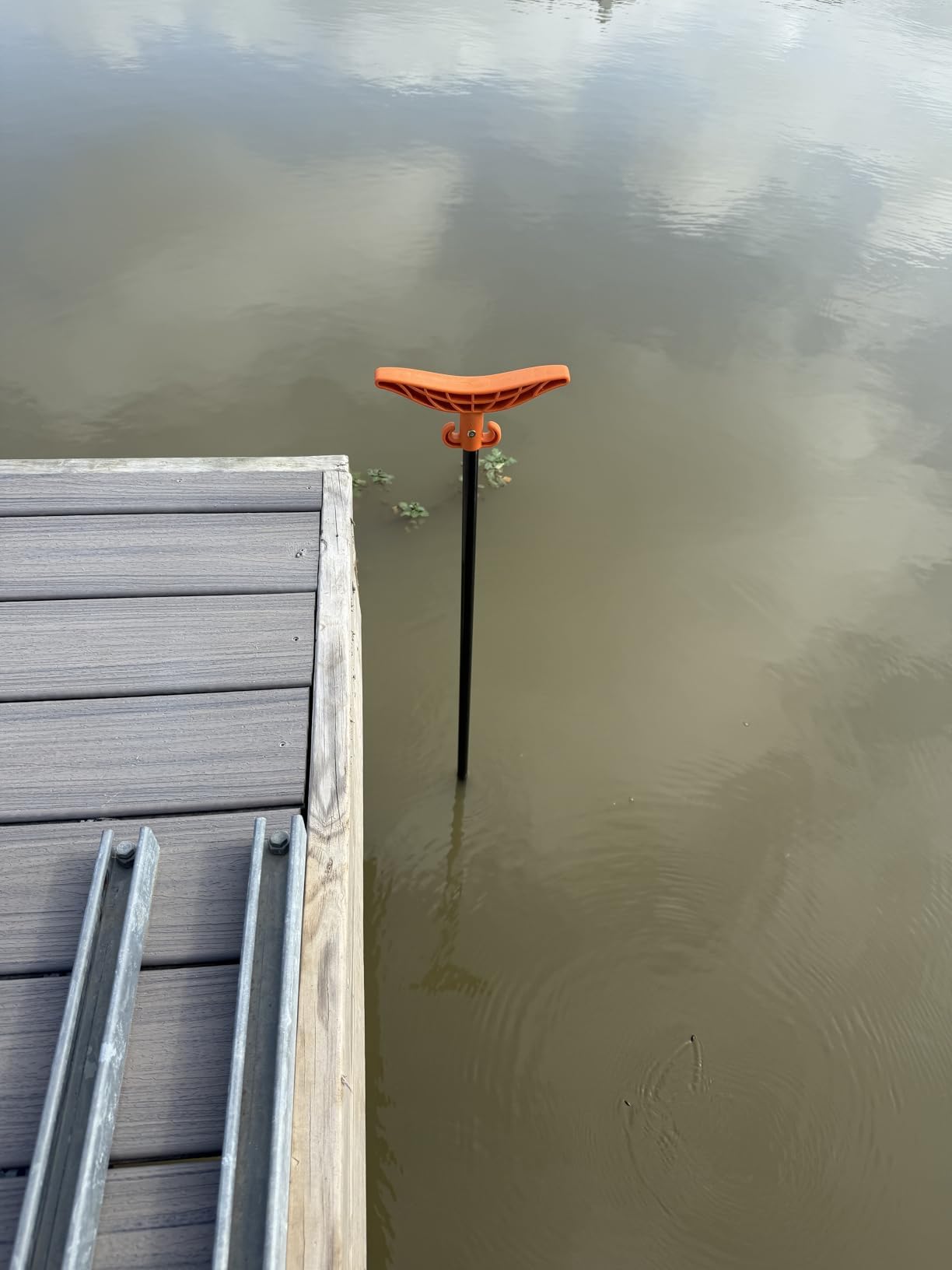 itayak 8.96' Shallow Water Anchor Pole with Hook-Handle for Fishing Kayak | TOOL-FREE Quick Detachment, 316 Stainless Tip, Hollow Fiberglass Reinforced Tube, Lightweight & Portable 2-Piece Design customer photo 1