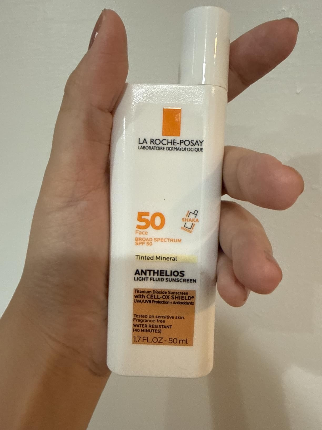La Roche-Posay Anthelios Mineral Light Fluid Sunscreen for Face in 5 shades customer photo 2