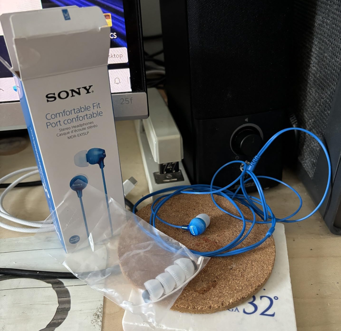 Sony MDREX15LP in-Ear Earbud Headphones, Black, Model Number: MDREX15LP/B customer photo 1