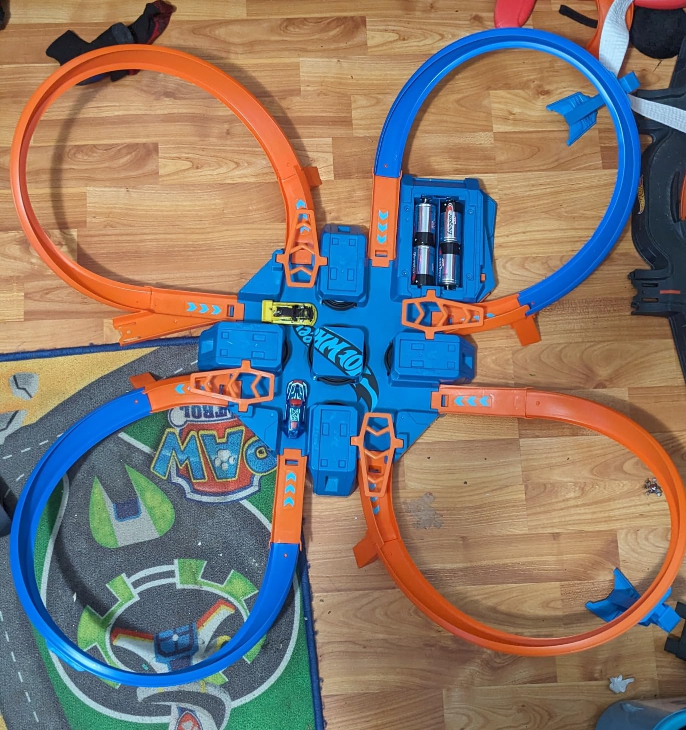 Hot Wheels Criss-Cross Crash Track​​​​ Set & Car customer photo 2