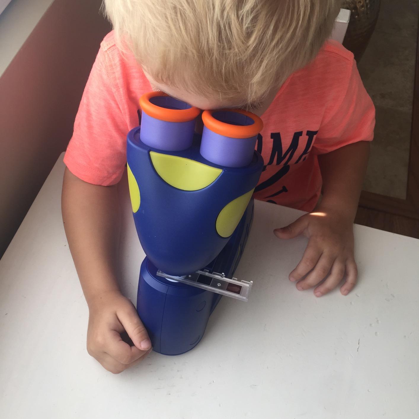 Educational Insights GeoSafari Talking Microscope customer photo 2
