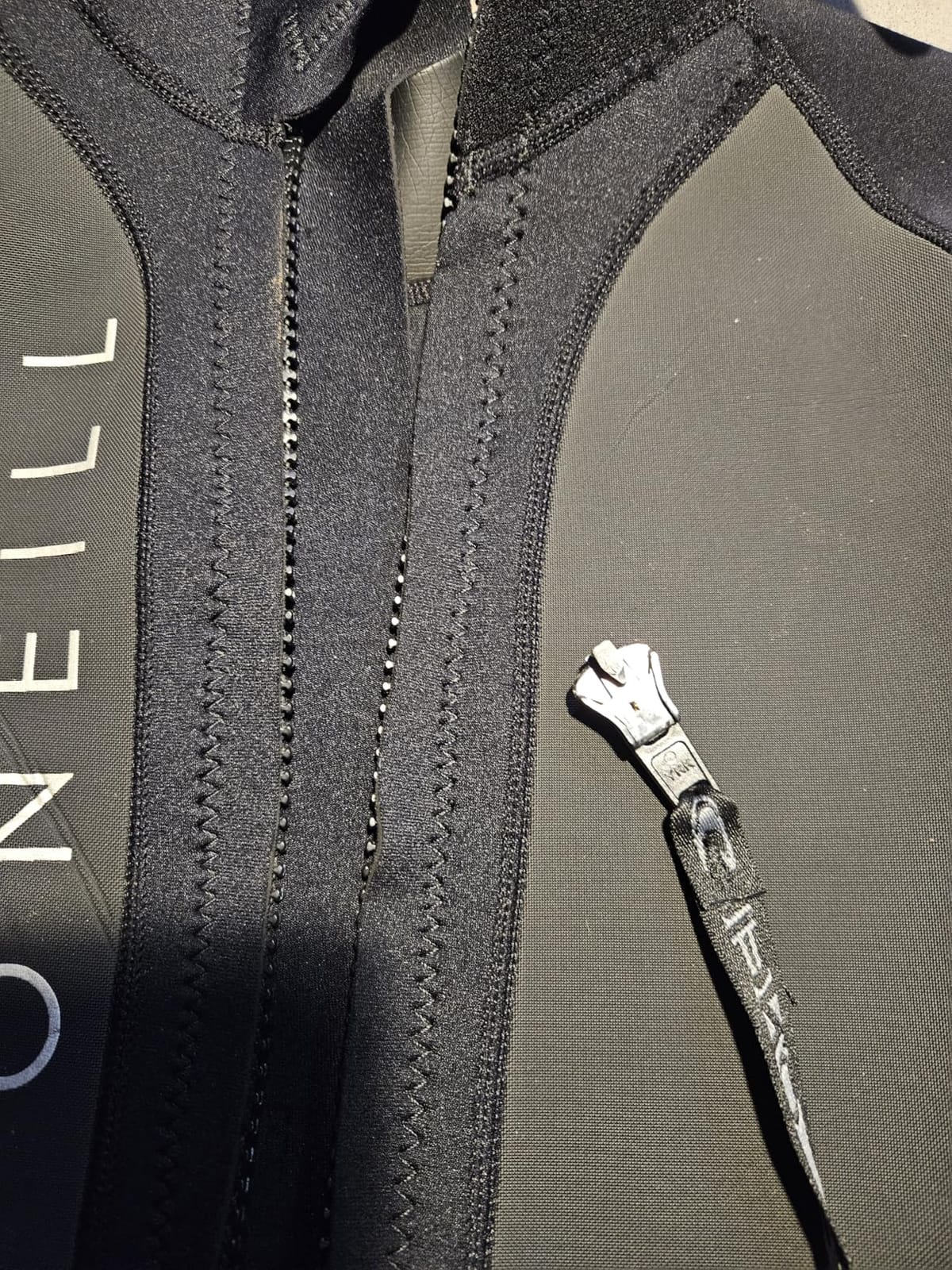 O'Neill Men's Reactor-2 3:2mm Back Zip Full Wetsuit, Lightweight Warmth with Good Flexibility for Surfing, Paddleboarding, Kayaking customer photo 1