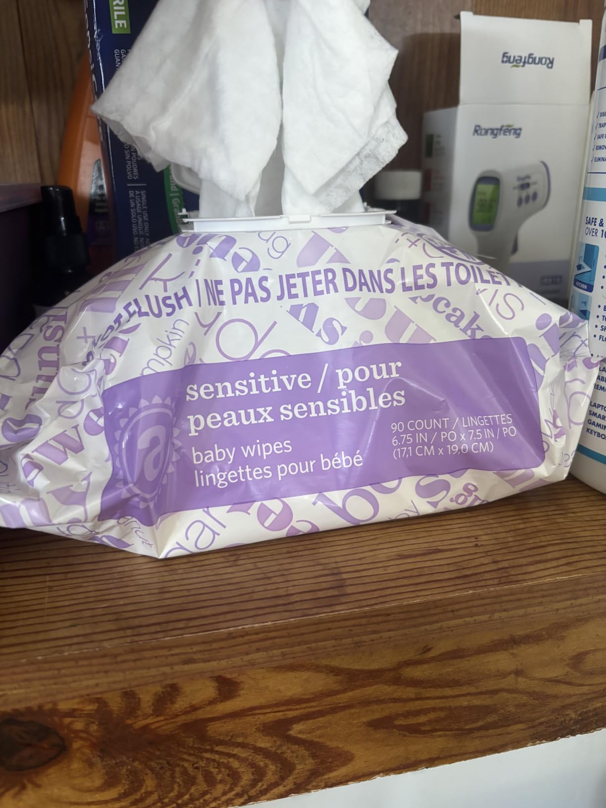Amazon Basics Baby Wipes, Sensitive, 810 Count, Flip-Top Packs, Pack of 9 (Previously Amazon Elements) customer photo 1
