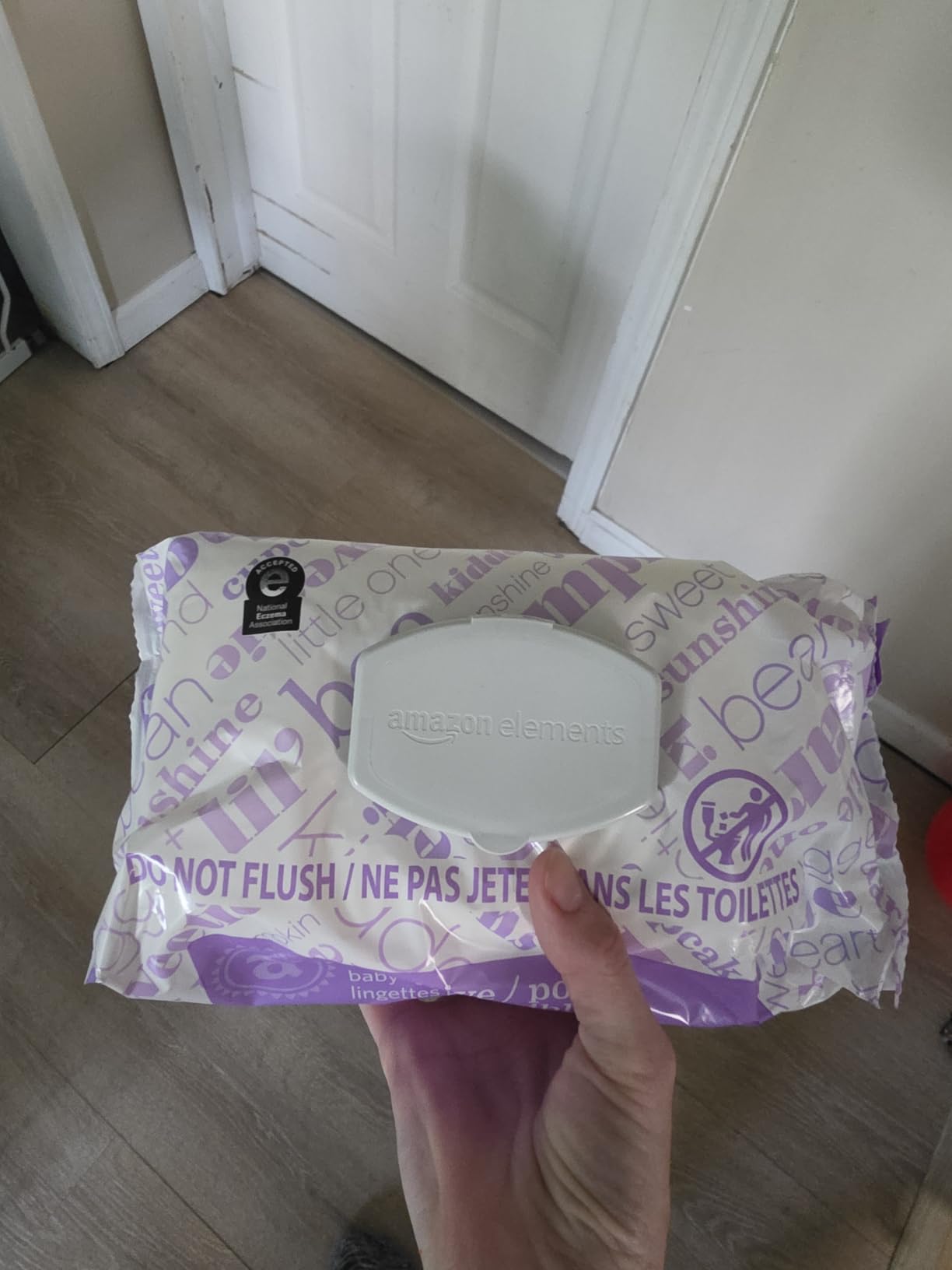 Amazon Basics Baby Wipes, Sensitive, 810 Count, Flip-Top Packs, Pack of 9 (Previously Amazon Elements) customer photo 2
