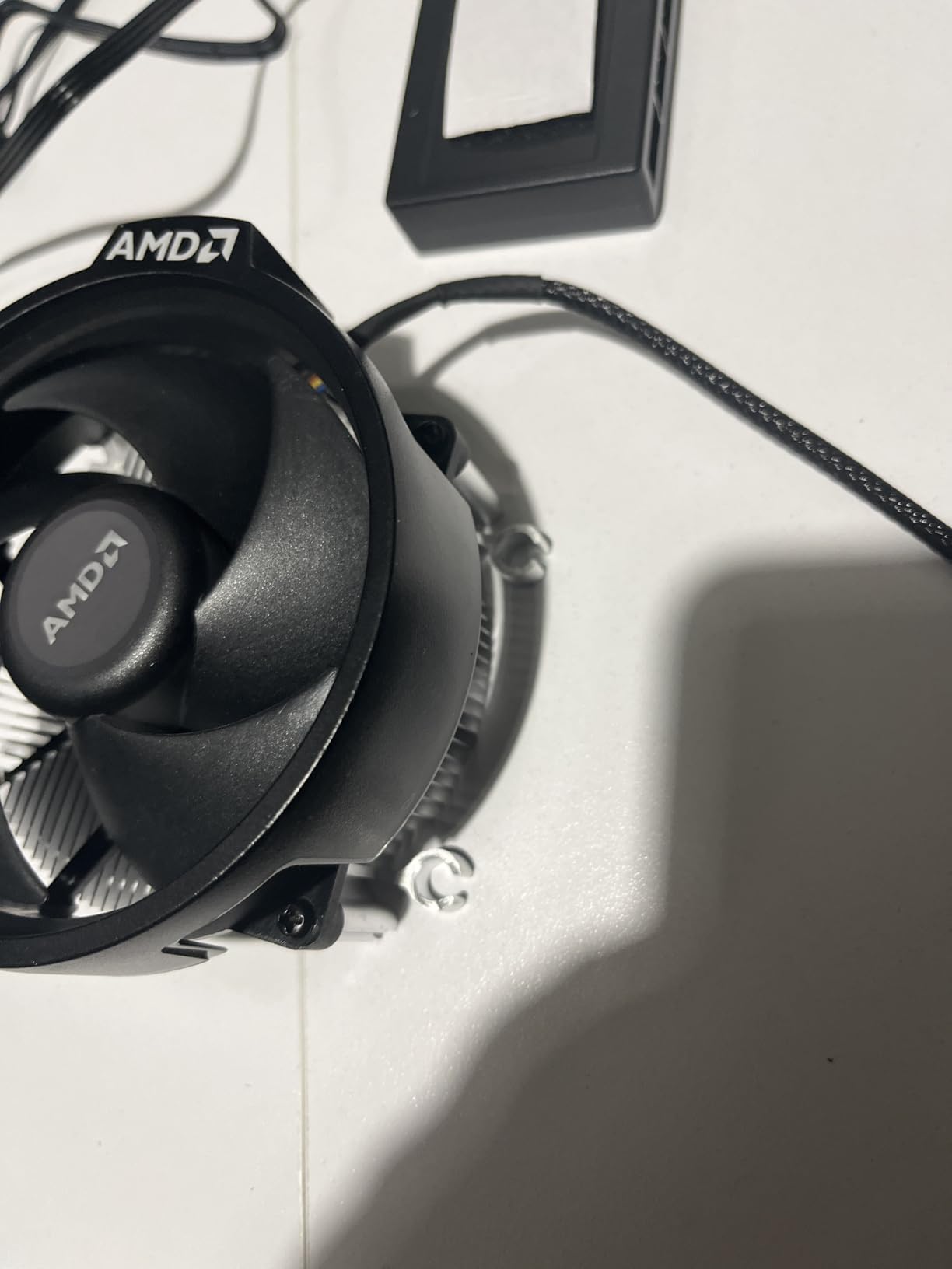 AMD Wraith Stealth Socket AM4 4-Pin Connector CPU Cooler with Aluminum Heatsink & 3.93-Inch Fan (Slim) customer photo 2