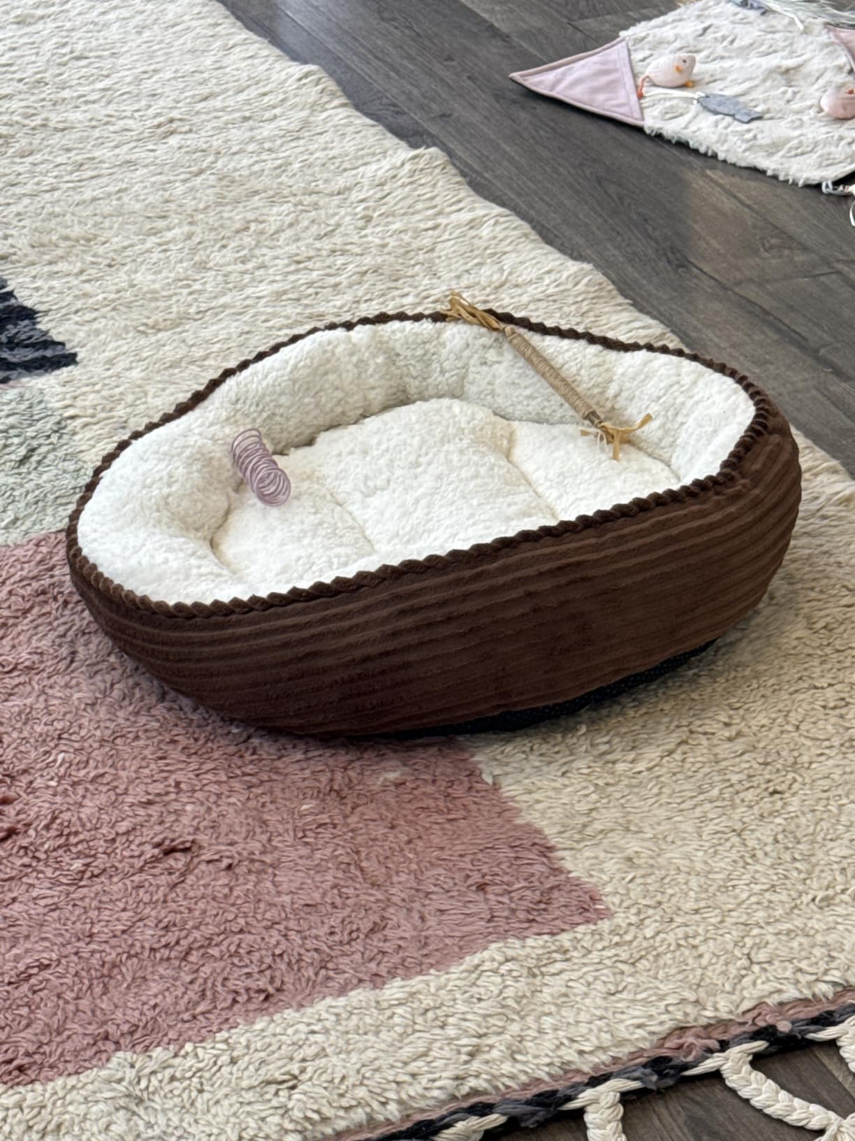 Love's cabin Round Donut Cat and Dog Cushion Bed, 20in Bed for Cats or Small Dogs, Anti-Slip & Water-Resistant Bottom, Super Soft Durable Fabric Pet Beds, Washable Luxury Cat & Dog Bed Gray customer photo 1